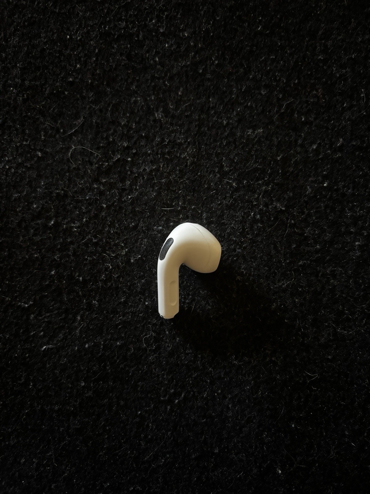 Airpods 4 with ANC and USB-C Charging Case BROKEN MIC – READ DESCRIPTION