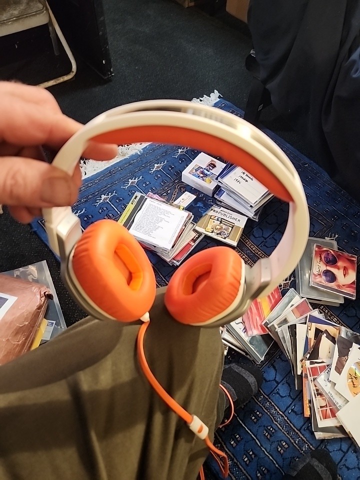 JBL J55i High-Performance Wired On-Ear Headphones with JBL Drivers, NoMicrophone