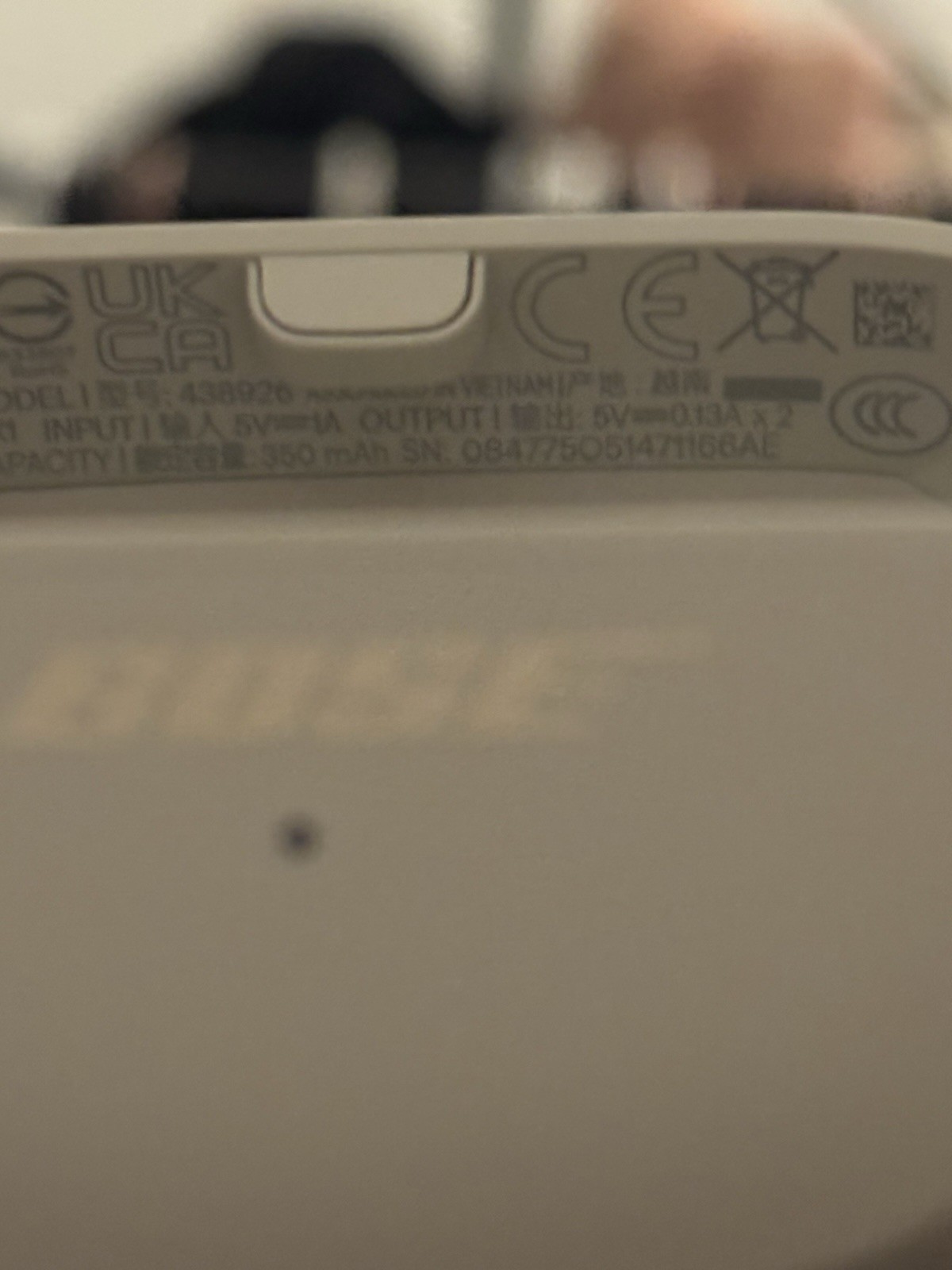 Bose Wireless In-Ear Earbuds White Bluetooth Model 438926 with Charging Case