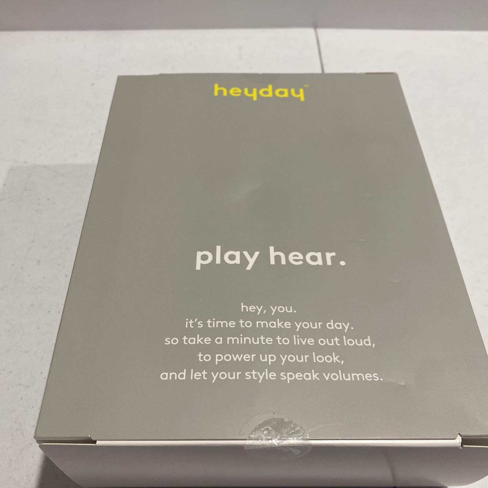 Heyday Wired Headphones – HOT PINK – New In Box Sealed 3.5mm Aux Plug