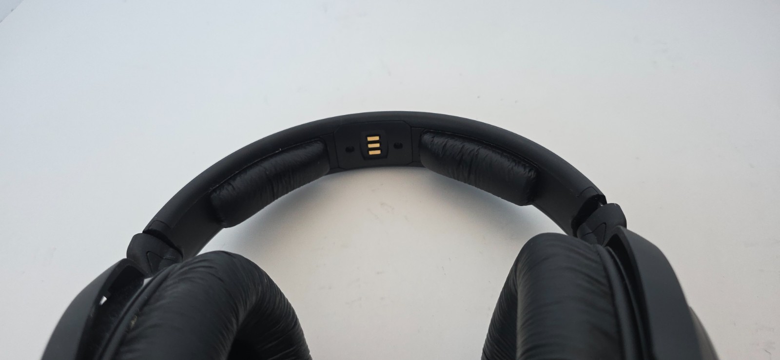 Sennheiser HDR175 Wireless Headphones w/TR 175 Charging Stand + Power