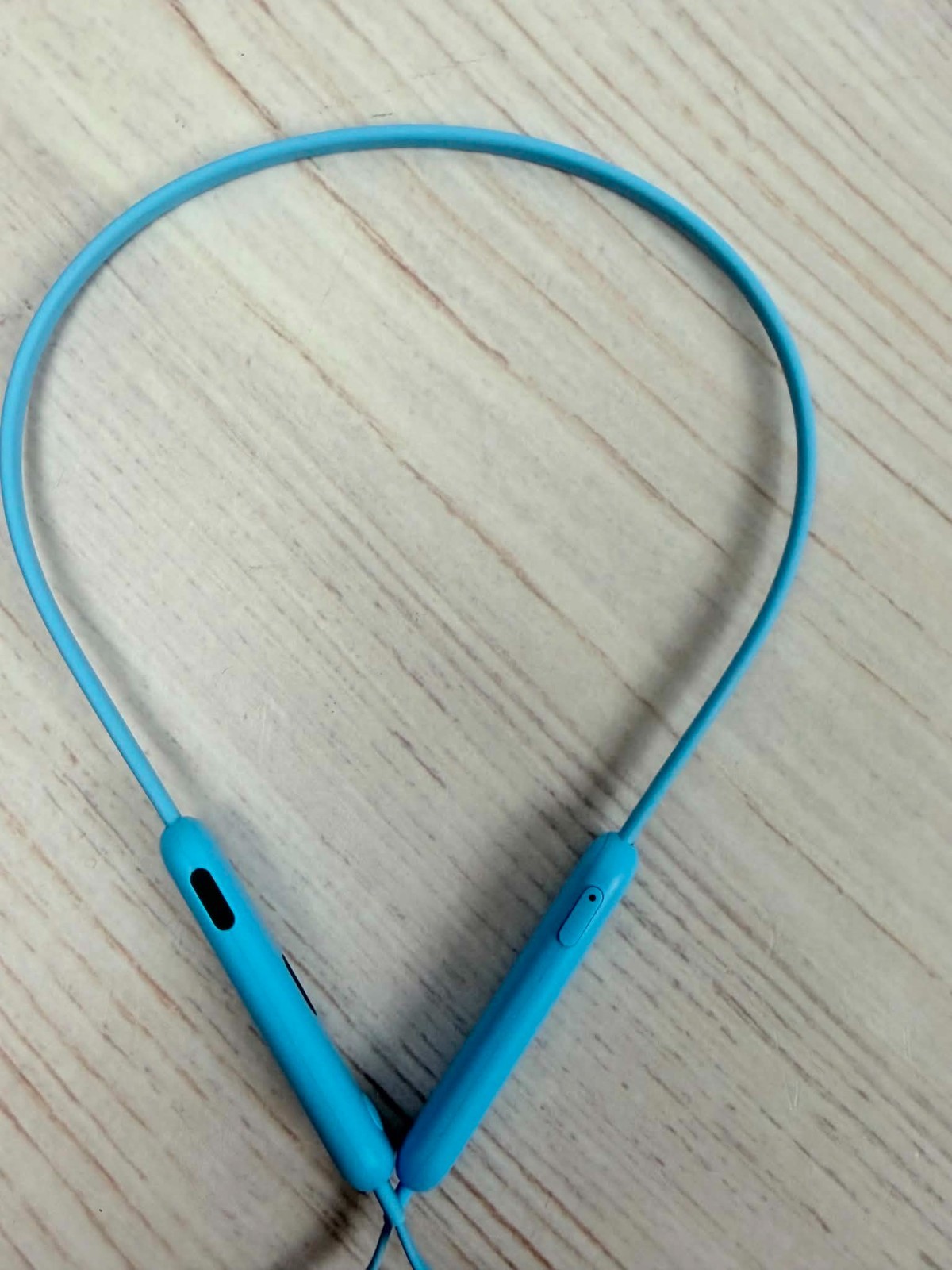 Beats by Dr. Dre Beats Flex Wireless Earphones Flame Blue MYMG2LL/A **READ**