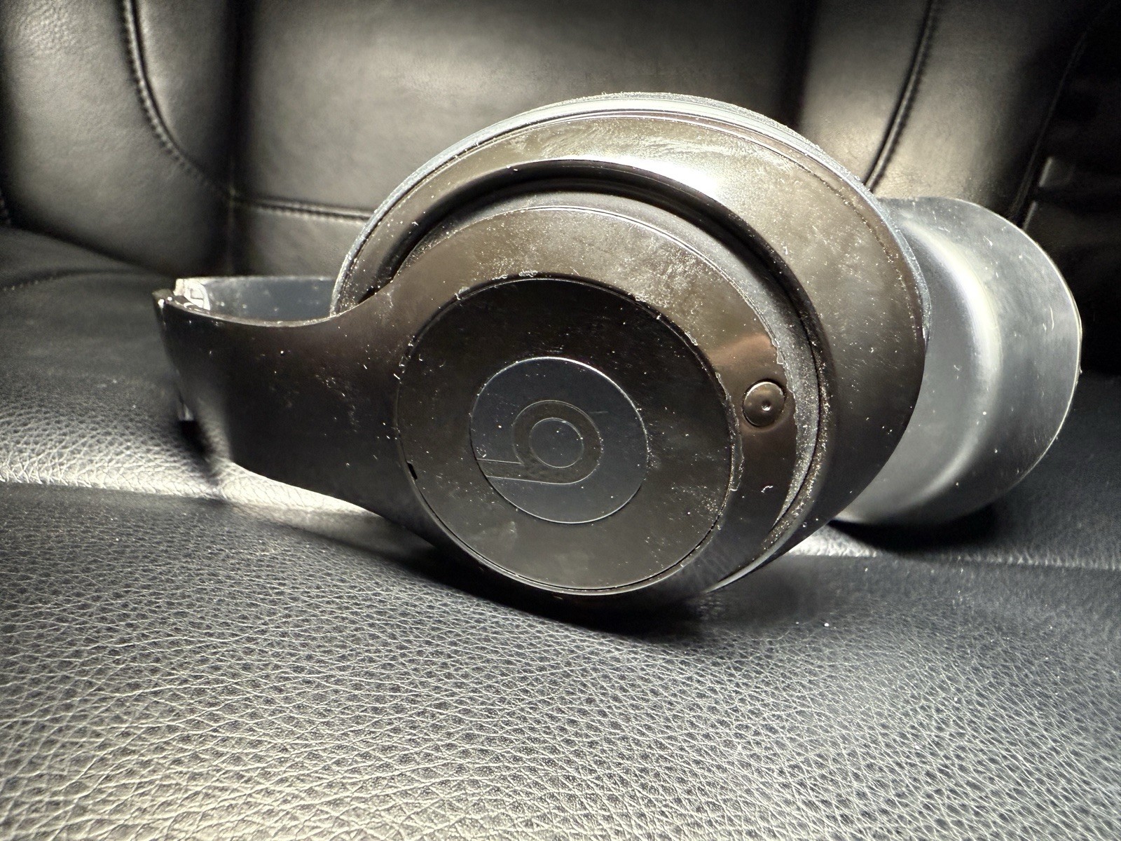 Beats by Dr. Dre Studio3 Over the Ear Wireless Headphones – Black