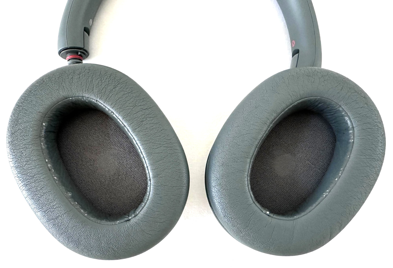 Sony ULT WEAR 900N Wireless Noise Canceling Headphones Gray Broken left side 1.3