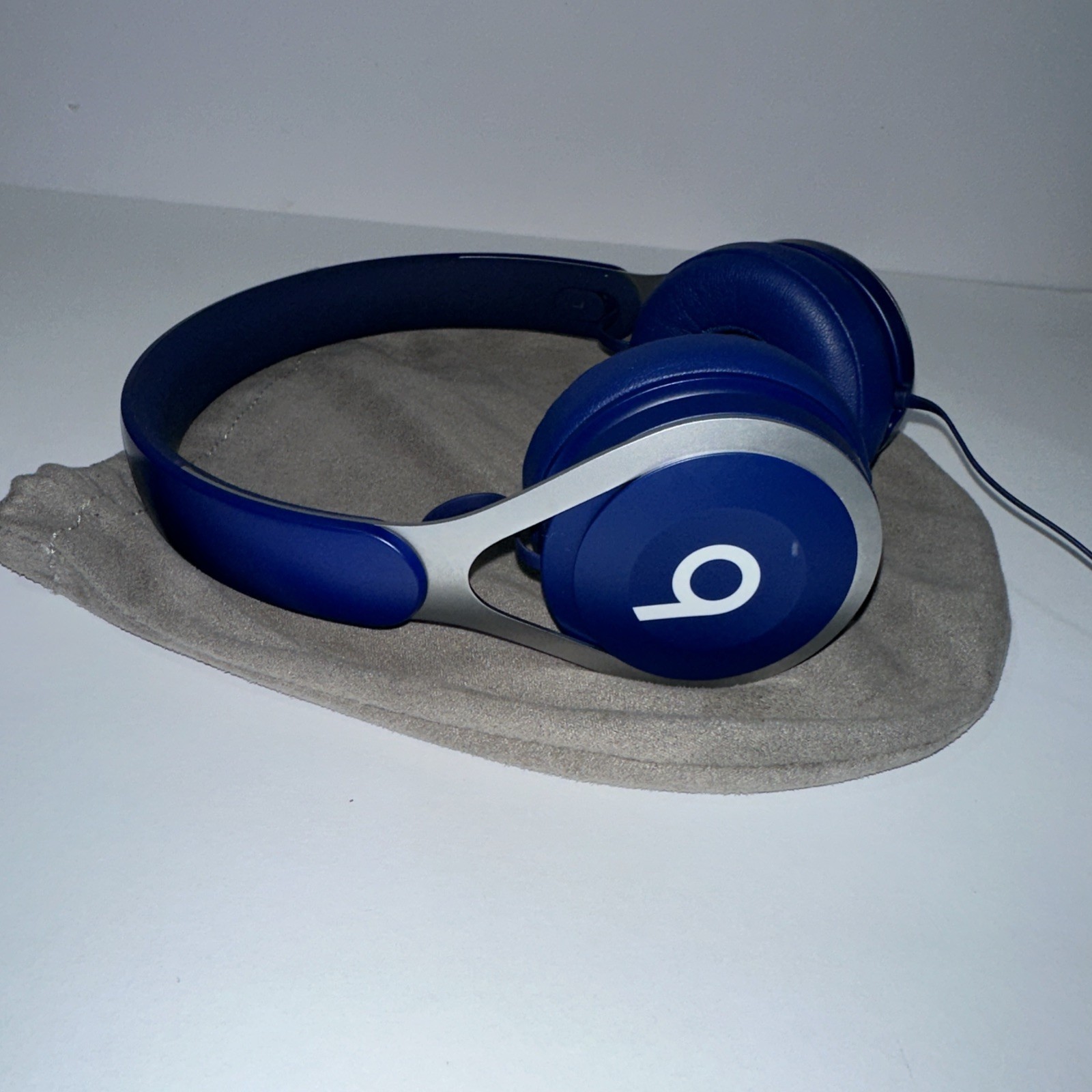 Very Nice – Beats EP Headphones – Blue – ML9D2LL/A, Tested an Working