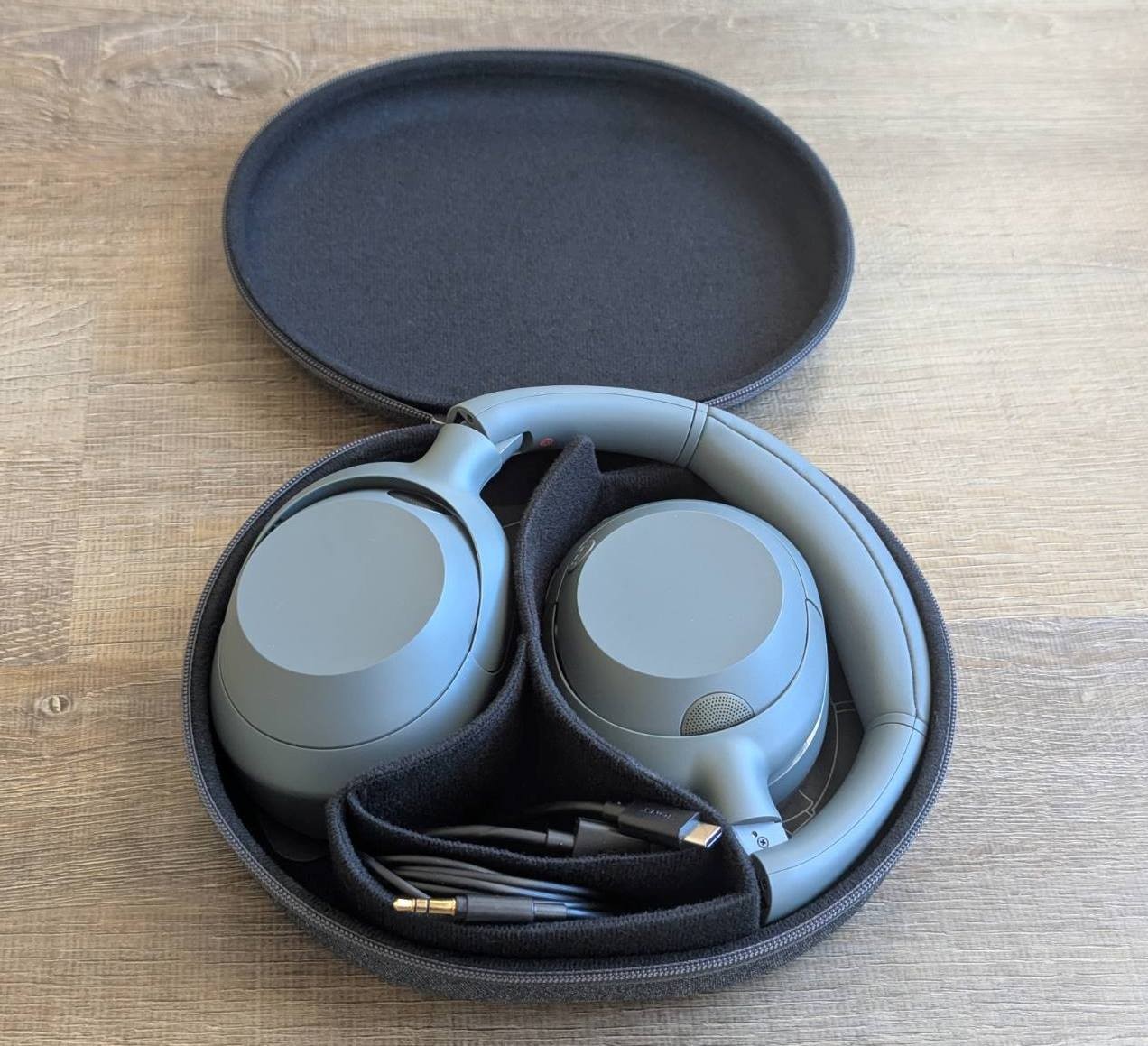 Sony WH-ULT900N Wireless Noise Canceling Headphones w/ CASE – Forest Gray #E