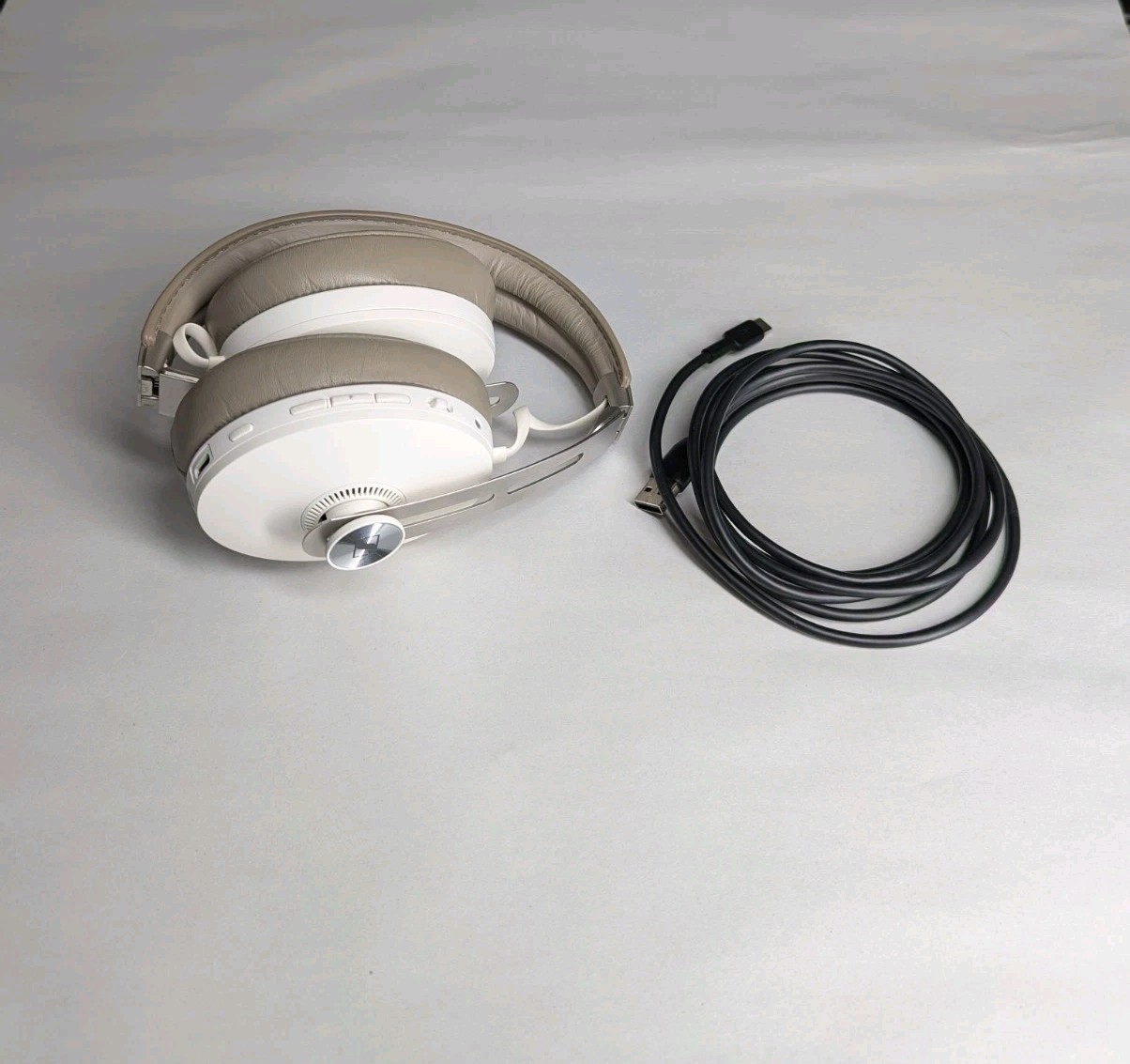 Sennheiser Momentum Wireless 3 M3AEBT Gray White Used Tested Working