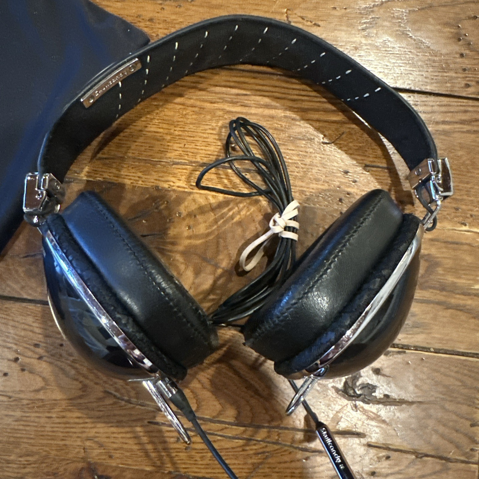 Skullcandy Roc Nation Aviator Chrome Black Over the Ear Wired Headphones Tested