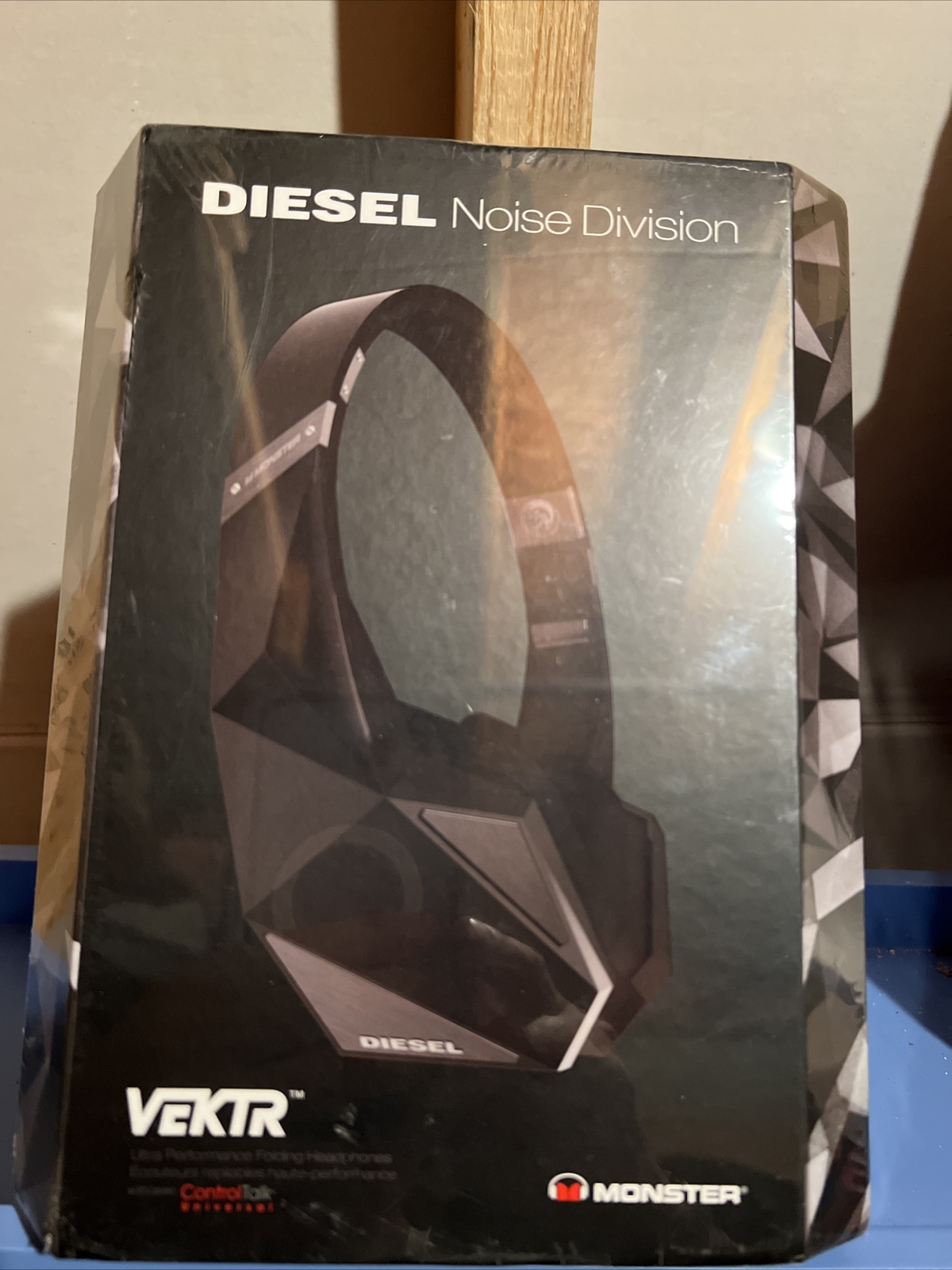 NEW IN SEALED Monster Diesel Vektr On Ear Headphones / Black MH DESL ON CTU WW
