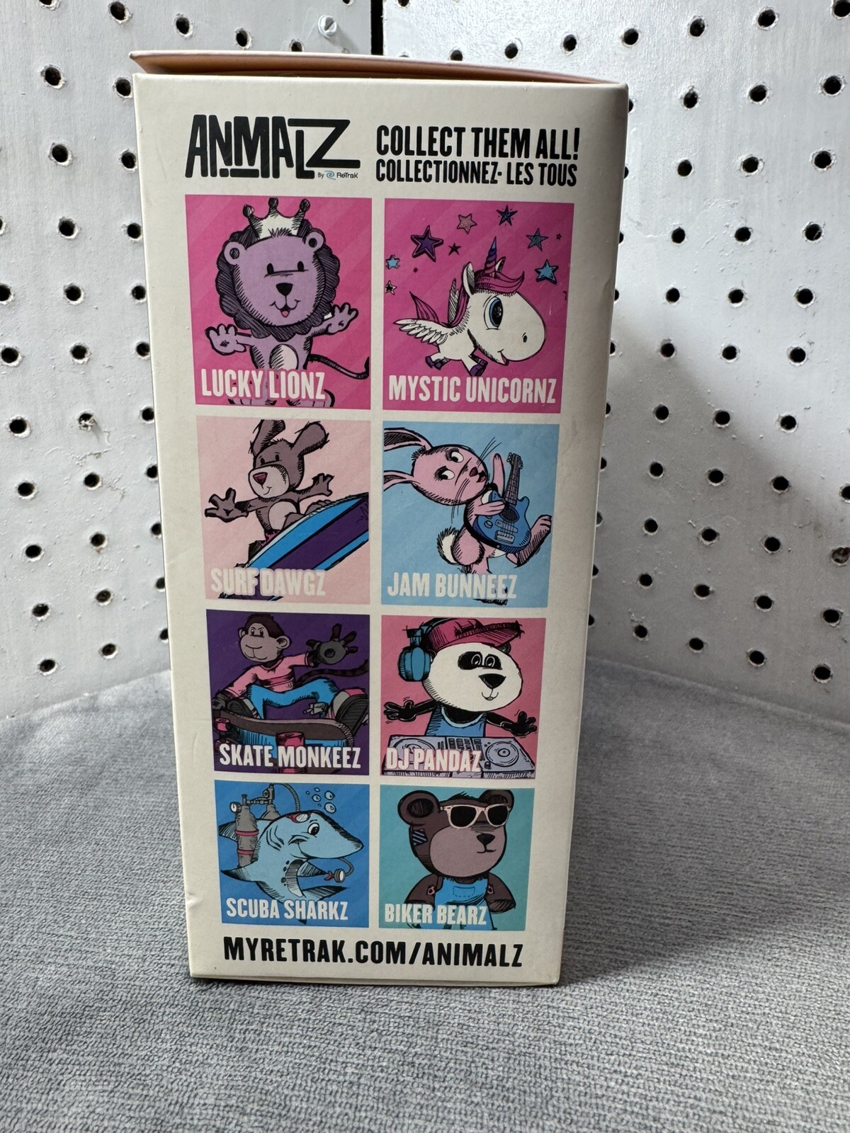 Animalz By Retrak Retractable Headphones (Surf Dawgz)