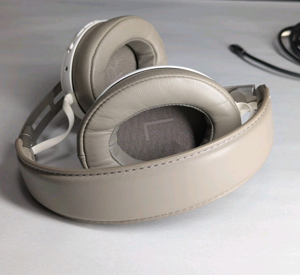 Sennheiser Momentum Wireless 3 M3AEBT Gray White Used Tested Working