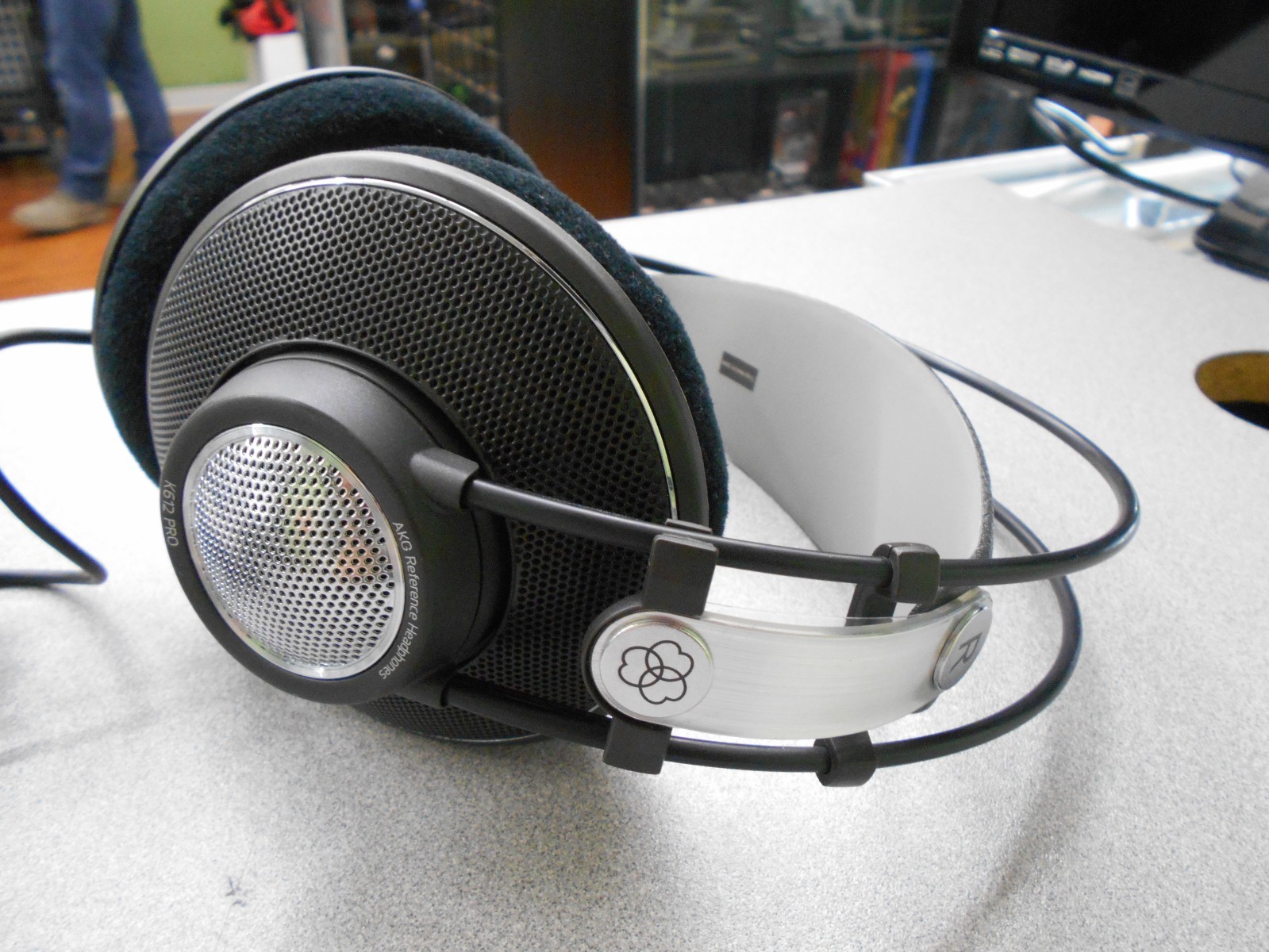 WOW!! AKG K612 PRO Reference Studio Headphones – Black