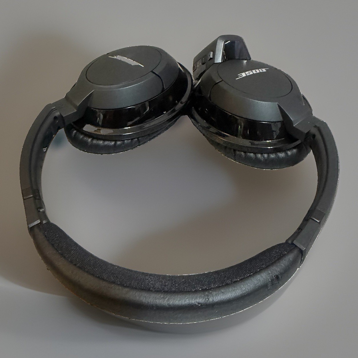 Bose SoundLink AE2W Around-Ear Wired/Wireless Bluetooth Headphones Headset Black