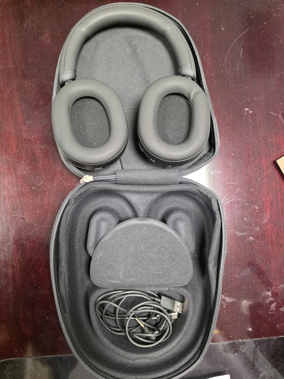 Sony WH-1000XM5/B Wireless Bluetooth Headphones Noise Canceling