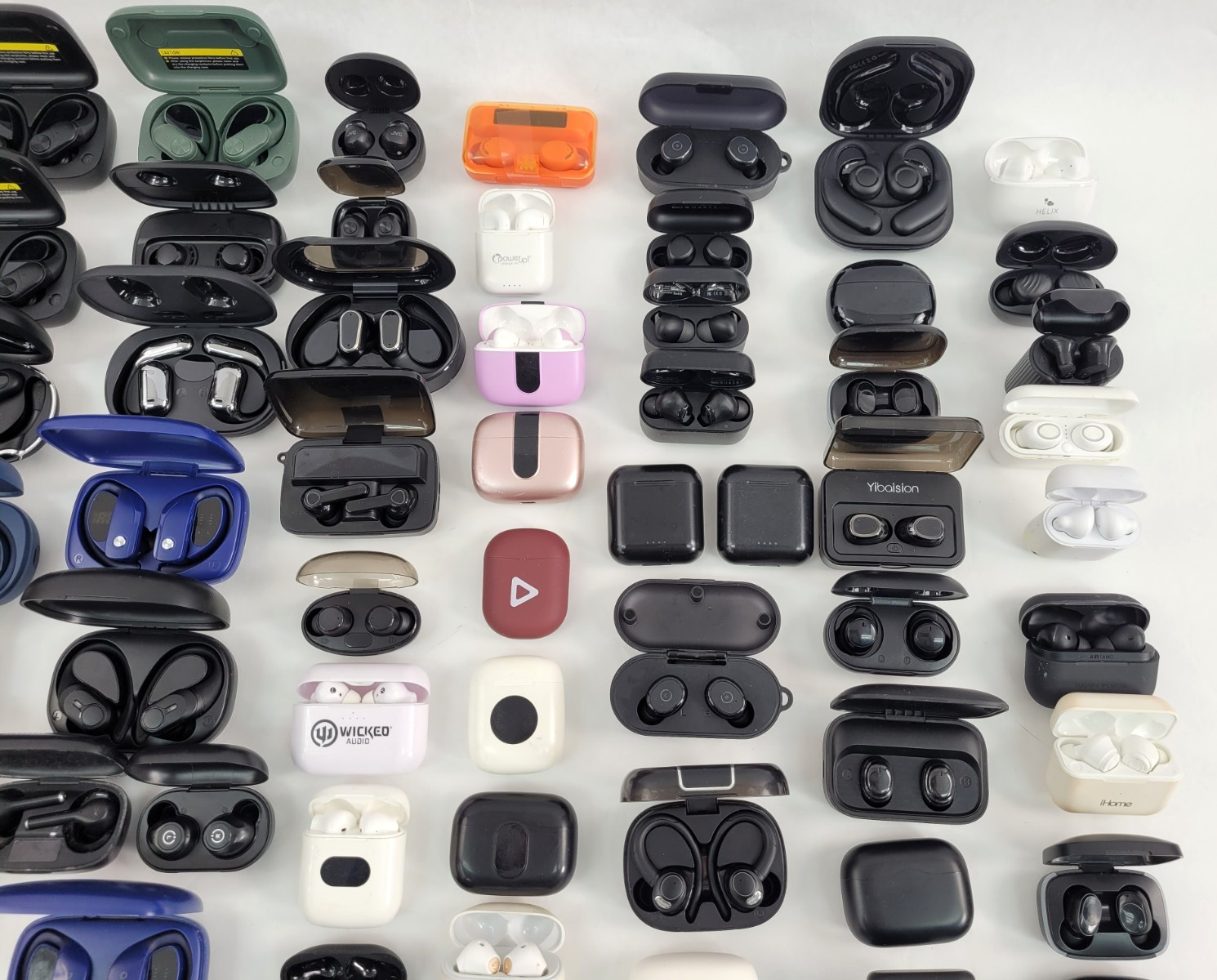 LOT OF 100 Skullcandy JLAB TOZO ONN Helix Generic In-ear Bluetooth Earbuds (3)