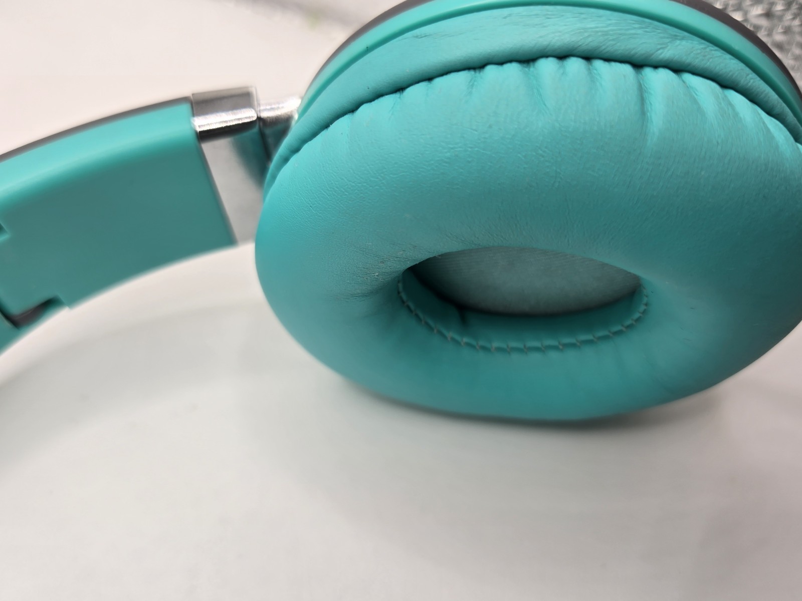 ARTIX CL750 Wired Headphones with Mic & Volume Control — Noise Isolating On-Ear