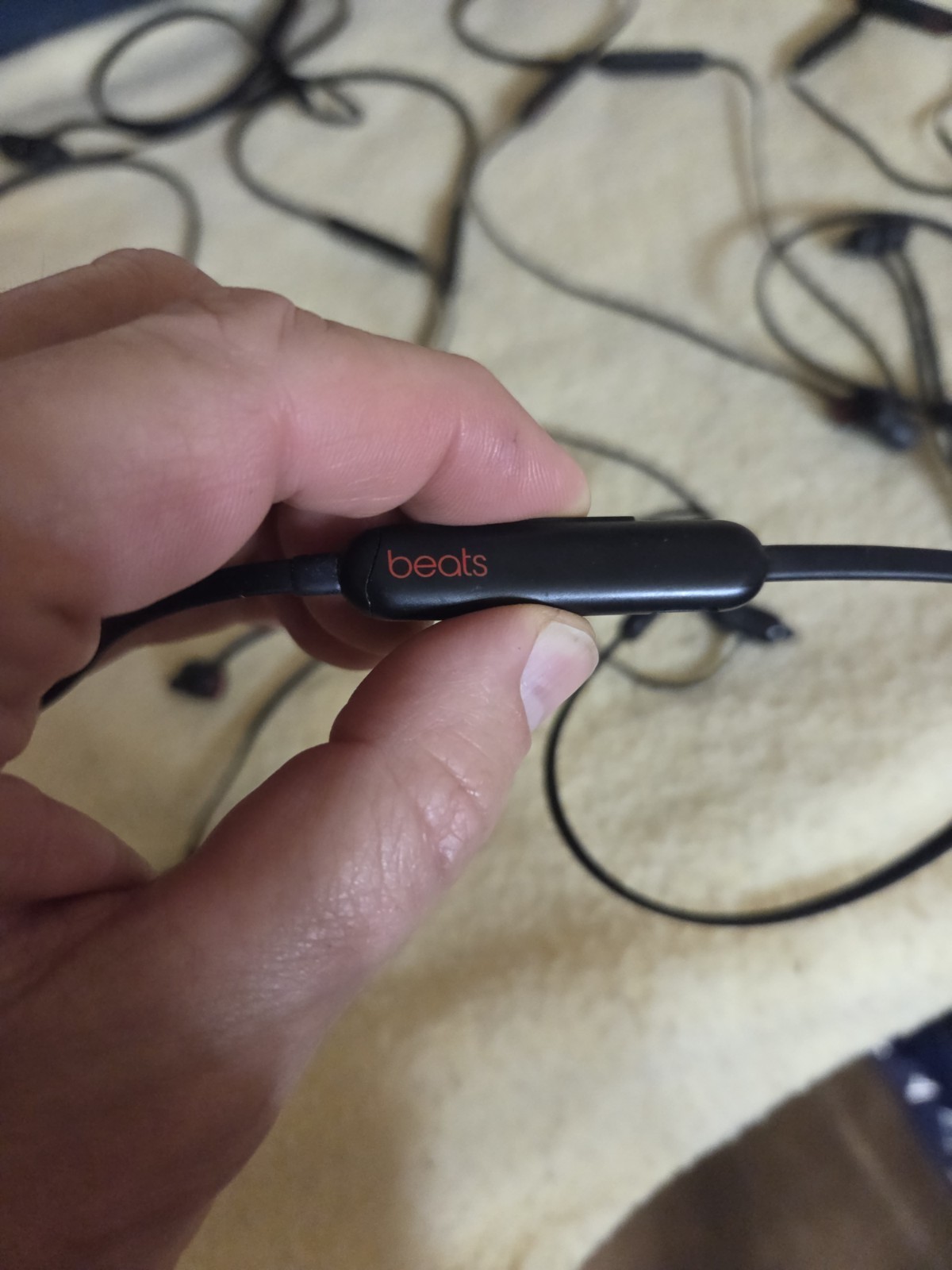 Beats by Dr. Dre Flex Wireless Bluetooth Earbuds with Built-In Mic FOR PARTS