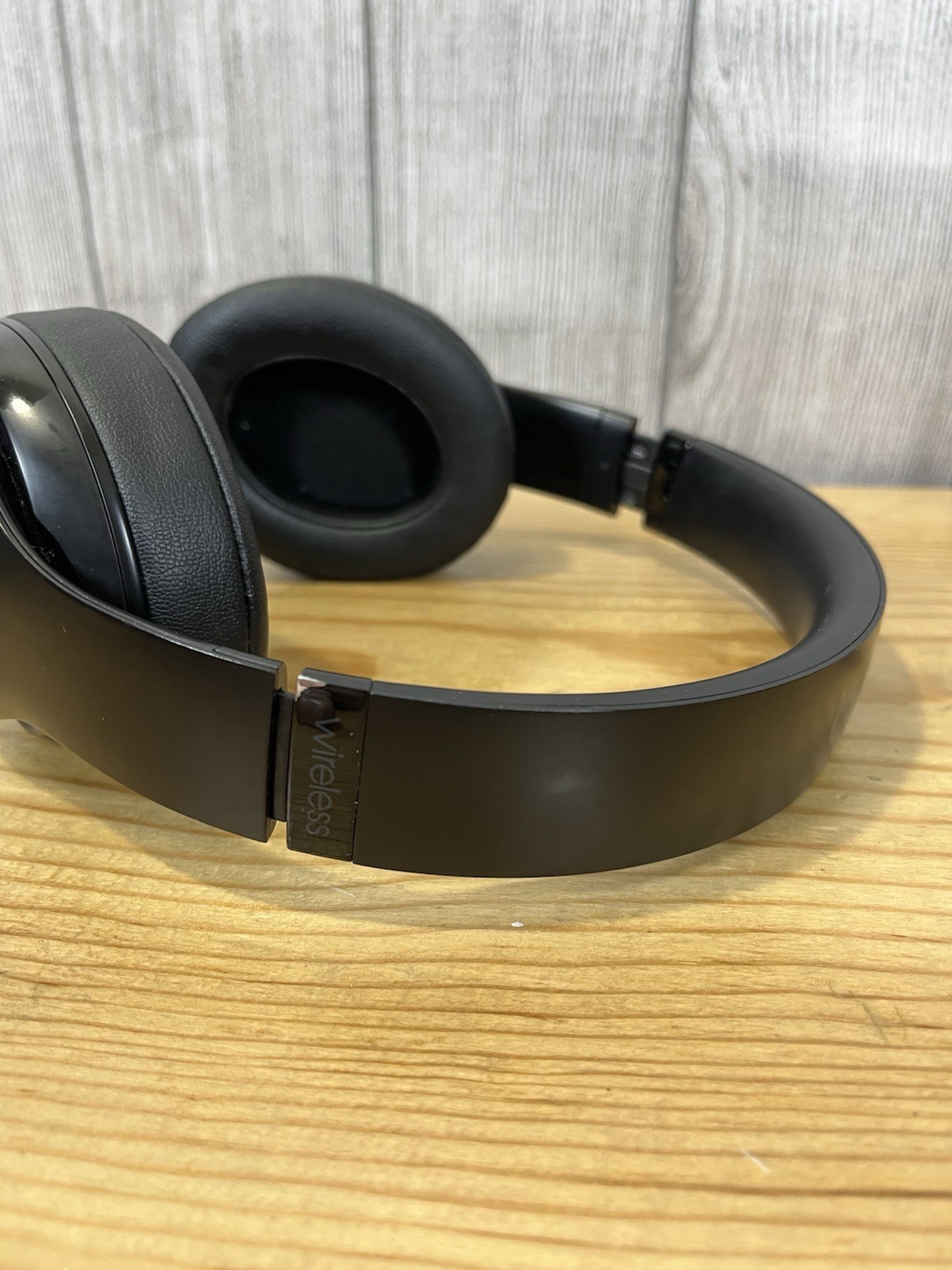 Beats by Dr. Dre Studio3 Over the Ear Wireless Headphones – Matte Black