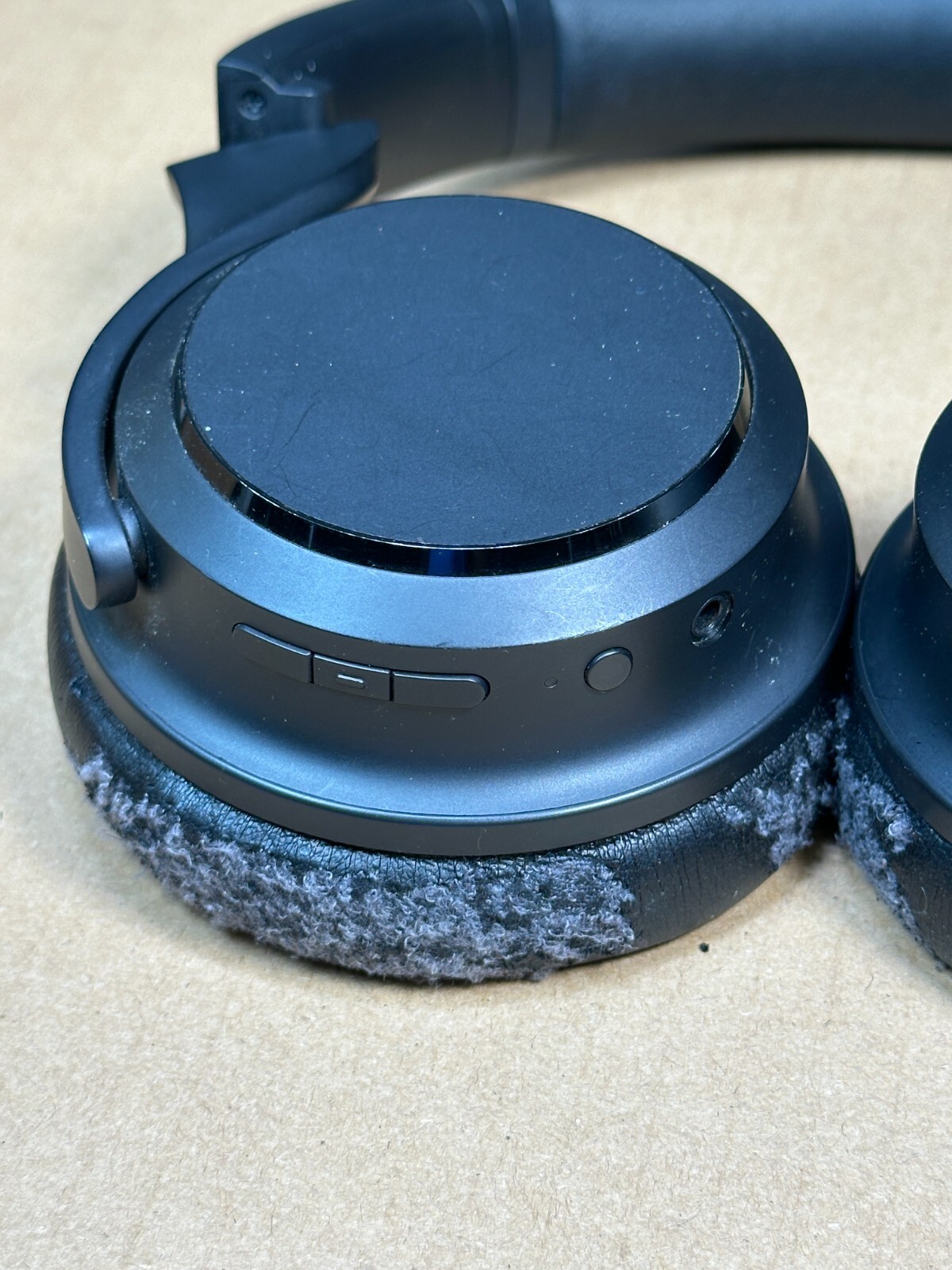 WYZE Noise Cancelling Wireless Over the Ear Bluetooth Headphones