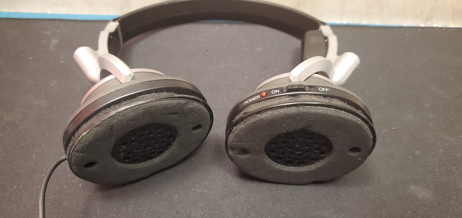 Sony MDR-NC6 MDRNC6 Noise Canceling Headphones Read