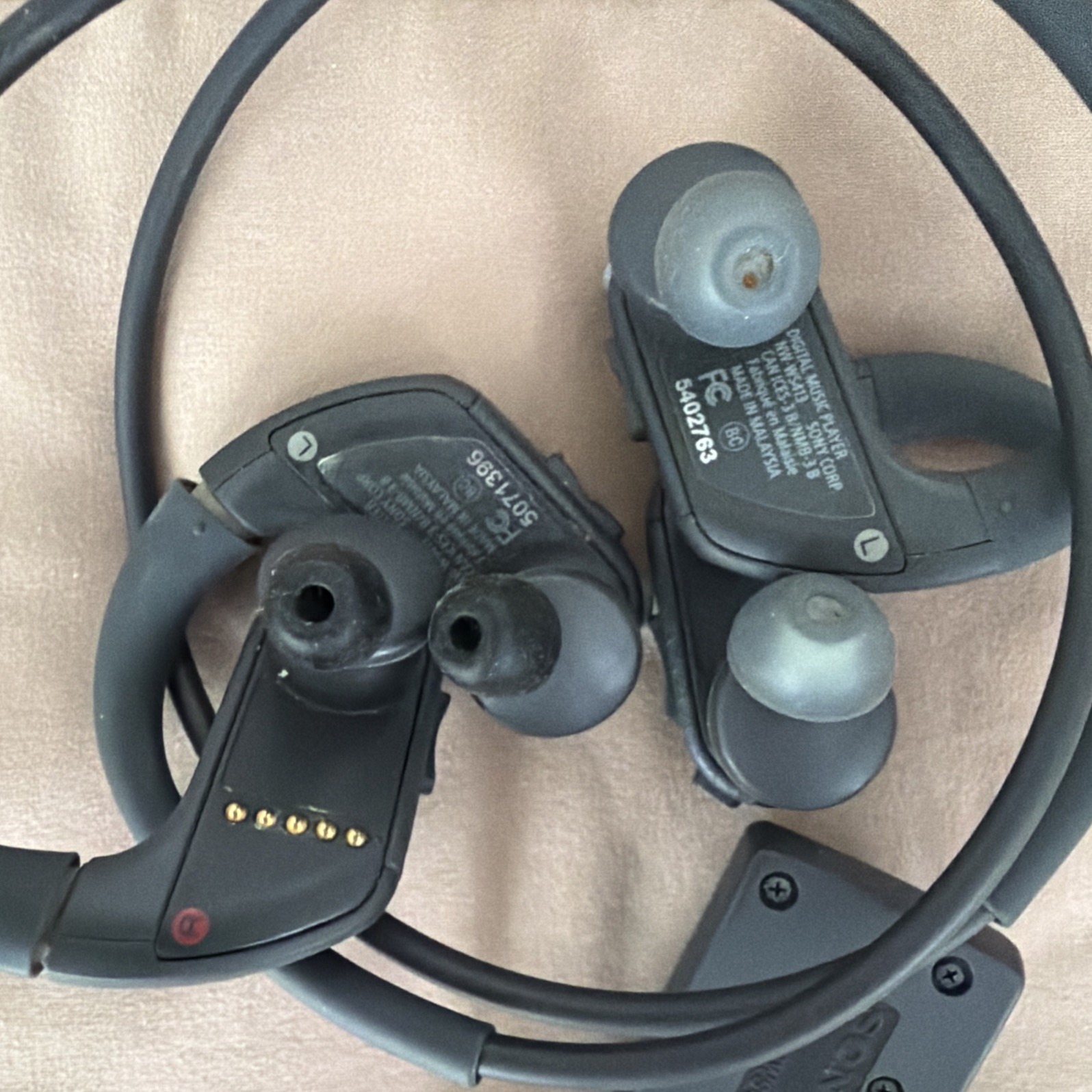 2 SONY Walkman W/Bluetooth Wireless Technology NW-WS413 Black – Parts Or Repair