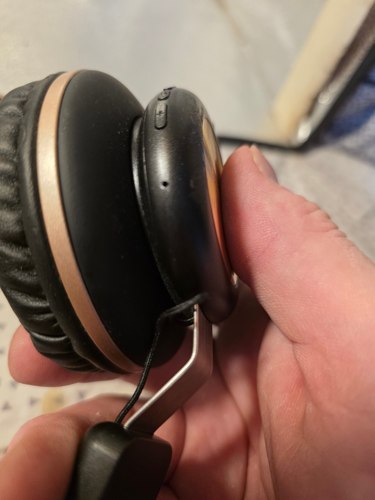 Hype Vinyl Pro Wireless Headphone bluetooth wireless headphones I think Unbrande