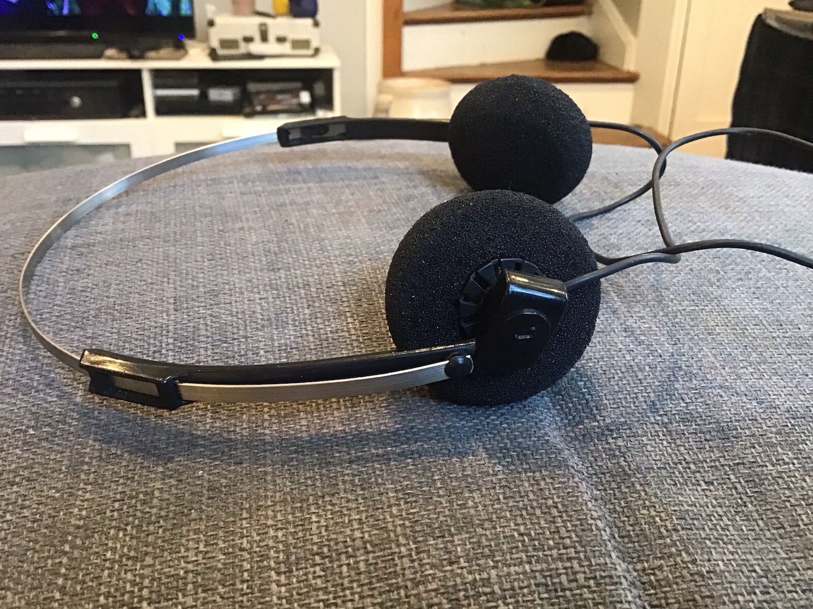 Vintage 1990s Generic Basic Corded Foam Headphones, Metal Frame, Black , Tested