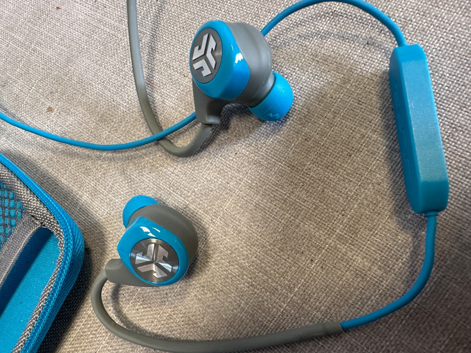 JLab Audio Original JBuds Wireless Bluetooth Earbuds w/ over ear mount – BLUE