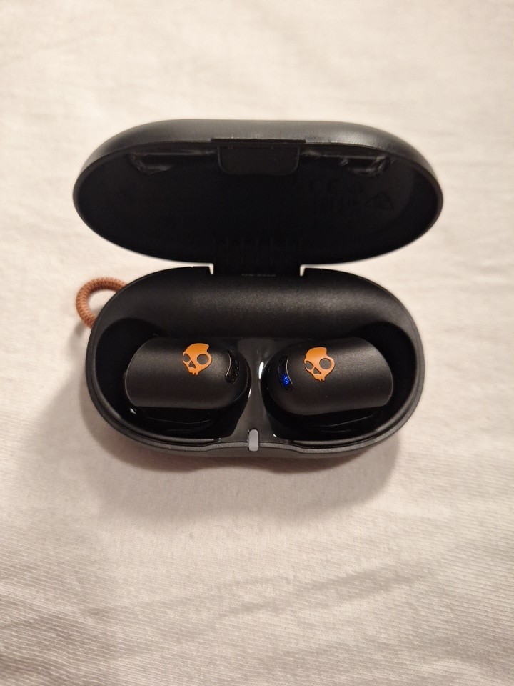 Skullcandy Sesh ANC Noise-Canceling True Wireless Earbuds Black & Orange S2SAW-S