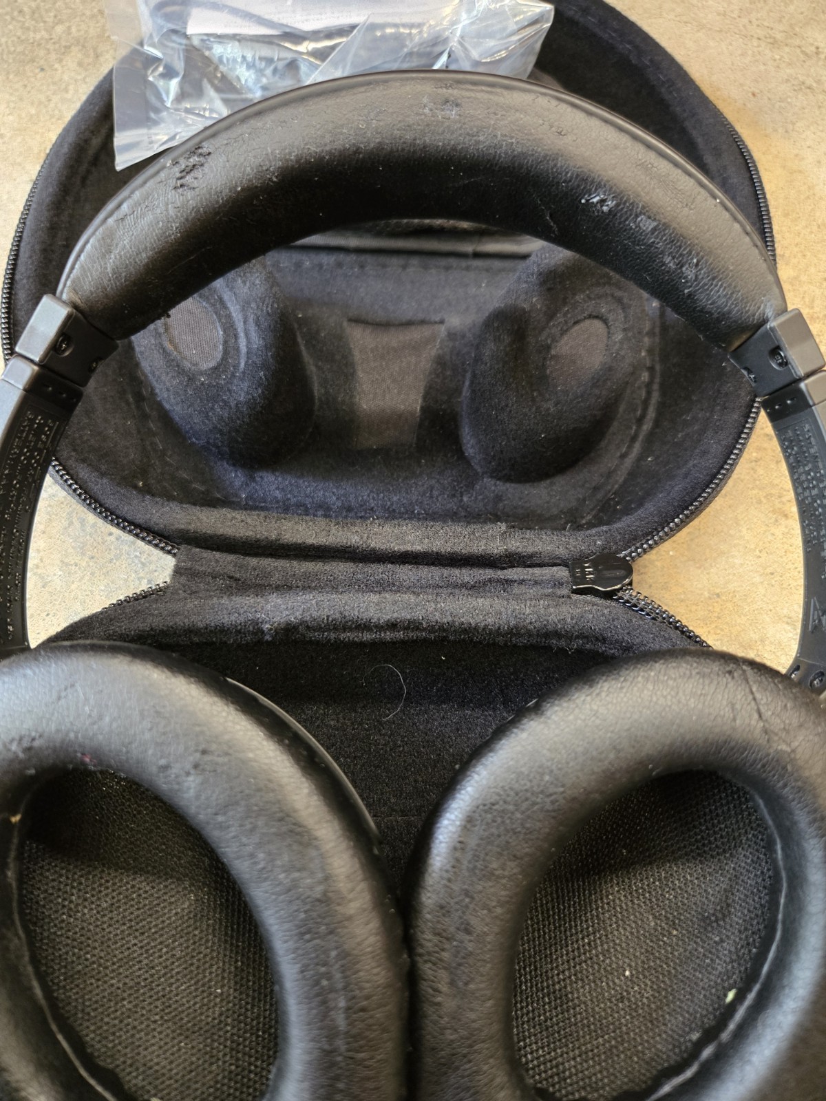 Bose QuietComfort 15 QC15 Noise Cancelling Headphones Tested Working w/ Case