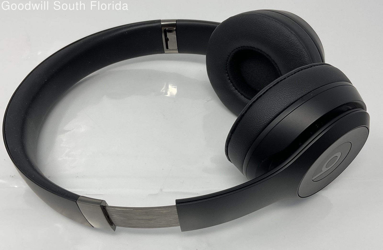 Beats By Dr. Dre Solo 4 Black Wireless On-The-Ear Headphones With Case NCL