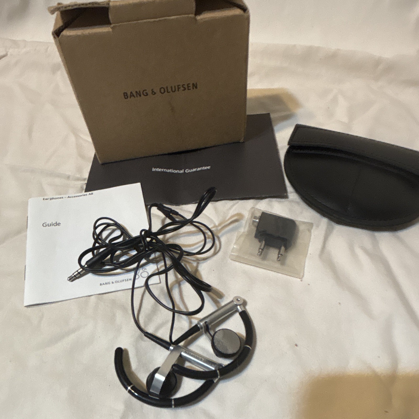 Bang & Olufsen B&O Earset Wired 3.5mm Ear-hook Earbuds Black/Silver Case