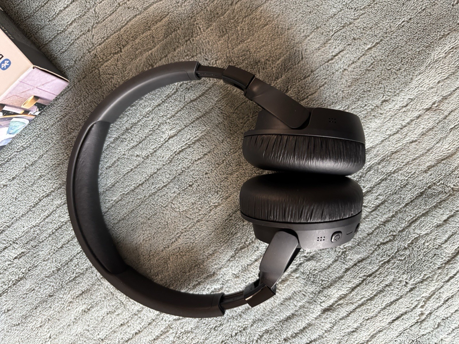 JBL Tune 670NC Wireless Bluetooth Noise Cancelling Headphones Foldable Black