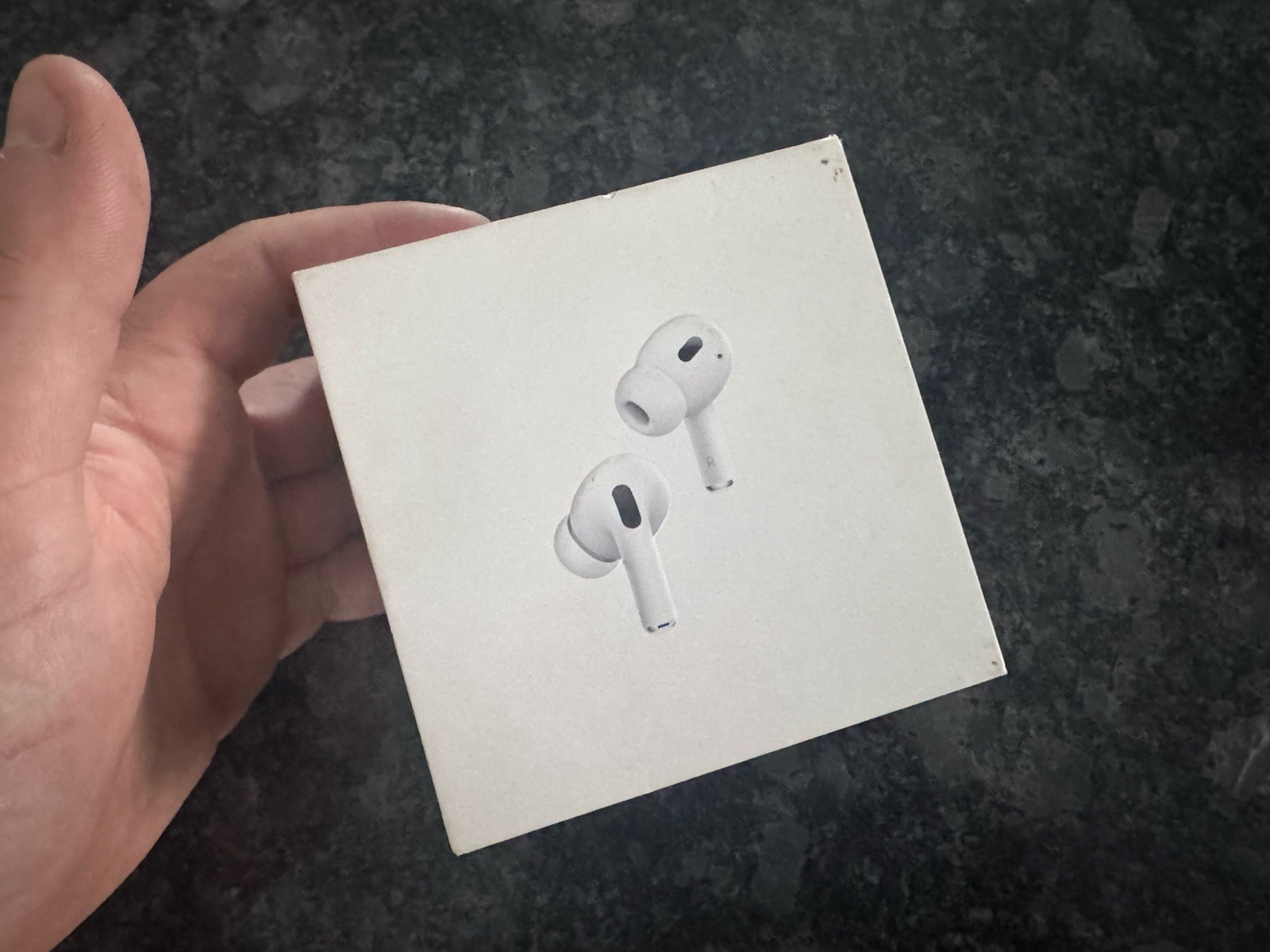 Apple Airpods Pro 2nd Wireless Active Noise Cancelling USB-C Complete MTJV3AM/A