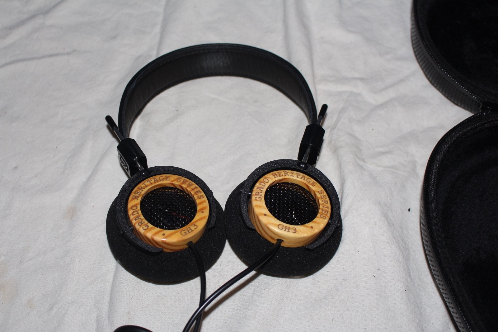 Grado GH3 headphones with Case