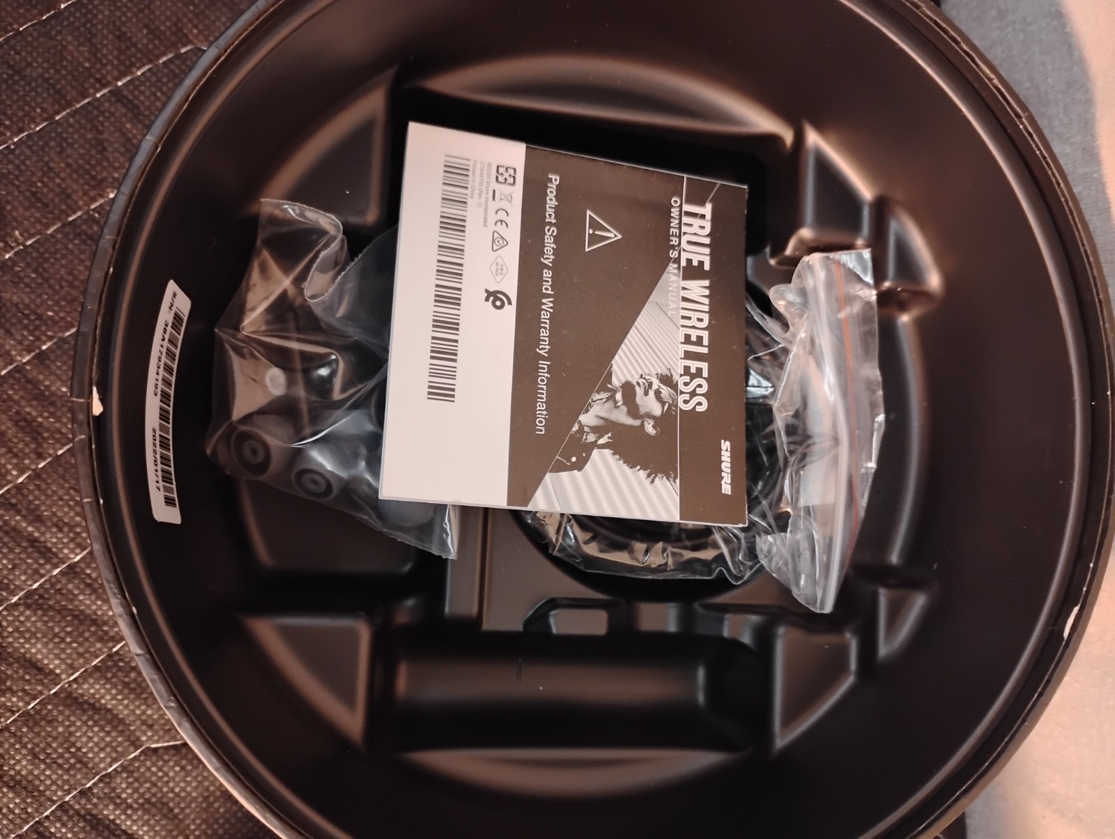 SHURE AONIC215 TRUE WIRELESS 2nd Generation Sound Isolating Earphones