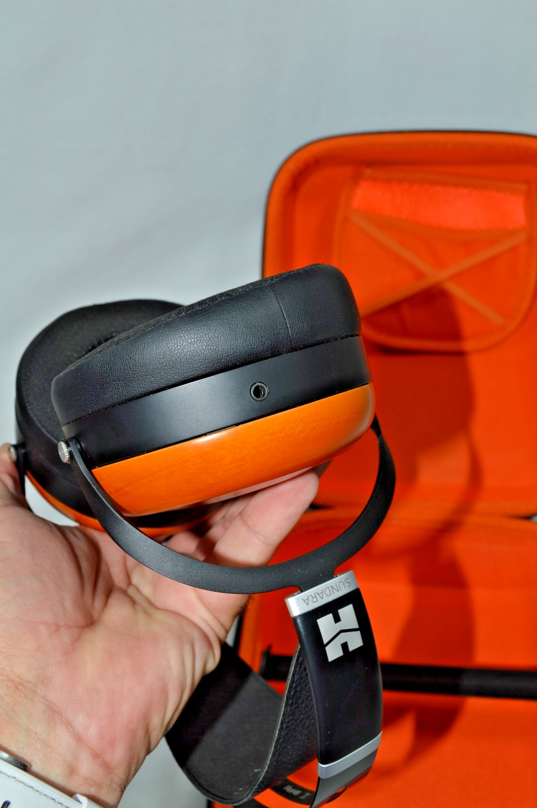 HiFiMan Sundara Closed-Back Planar Headphones w/ Soft Case *NO DUAL 3.5mm CABLE*