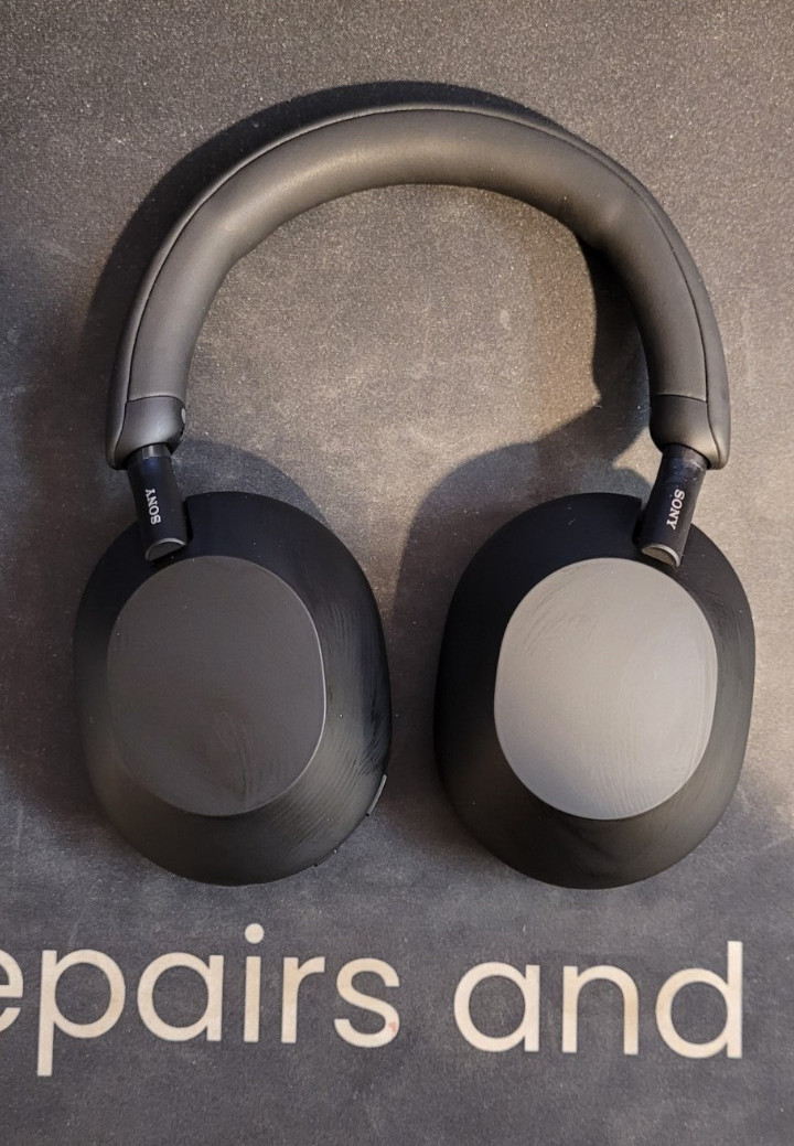 Sony WH-1000XM5/B Wireless Industry Leading Noise Canceling Bluetooth Headphones