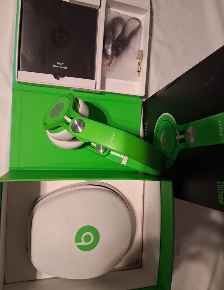 Beats Mixr Headphones – Neon Green LIMITED EDITION Genuine with Original Box