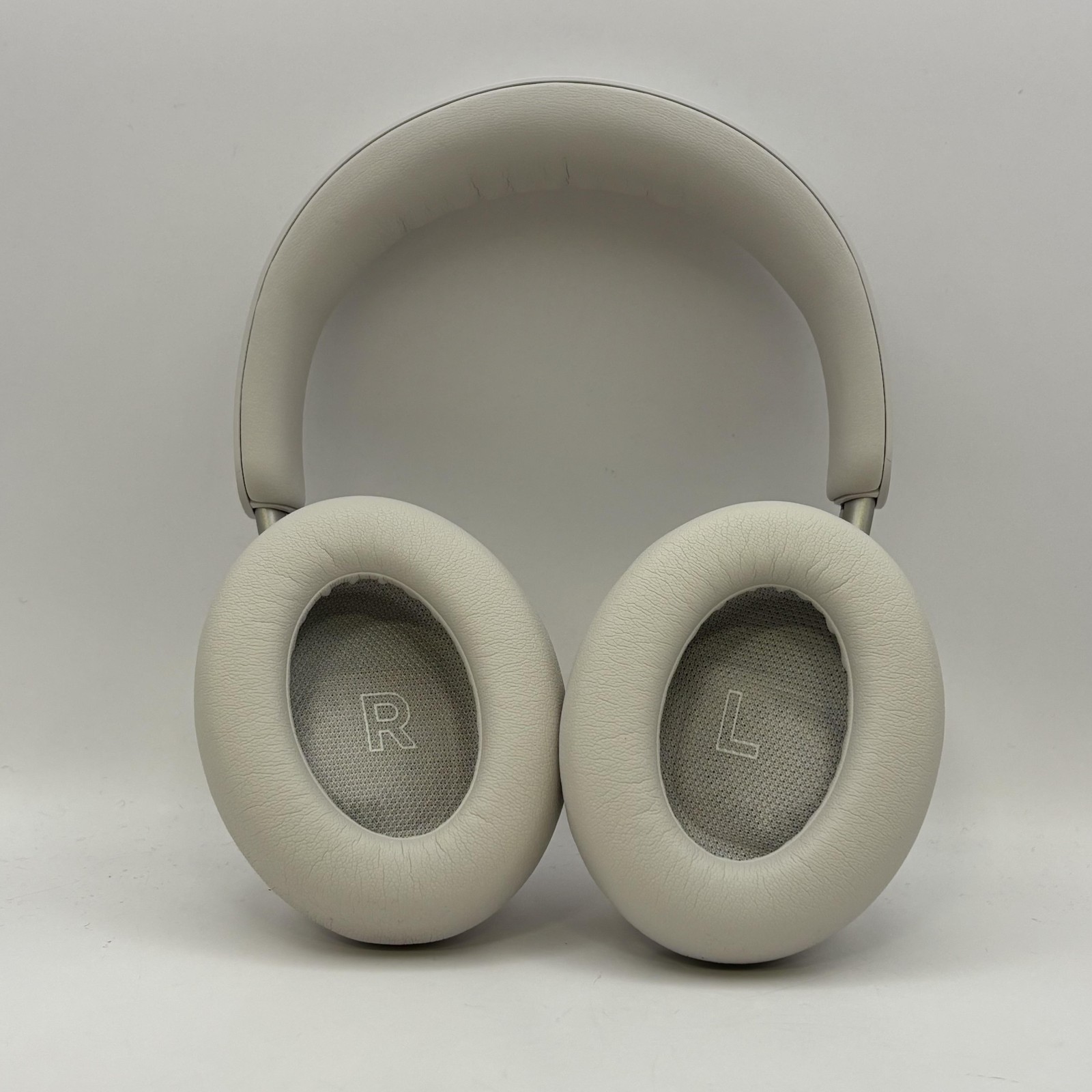Bose QuietComfort Ultra Headphones White – Excellent Condition w/ Case + Charger