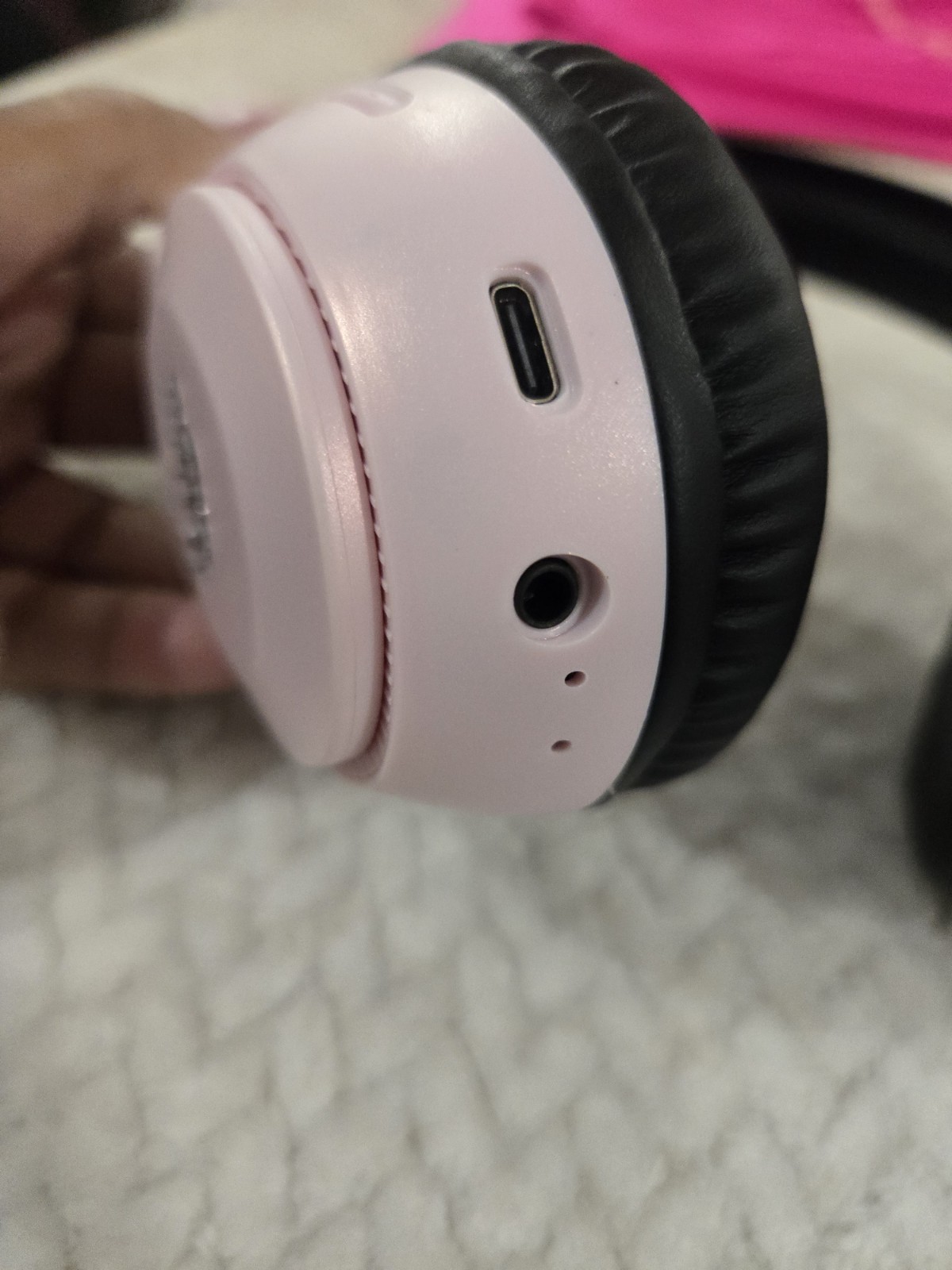 Juicy Couture Pink Bluetooth Wireless Headphones Rhinestone Y2K Glam NEW