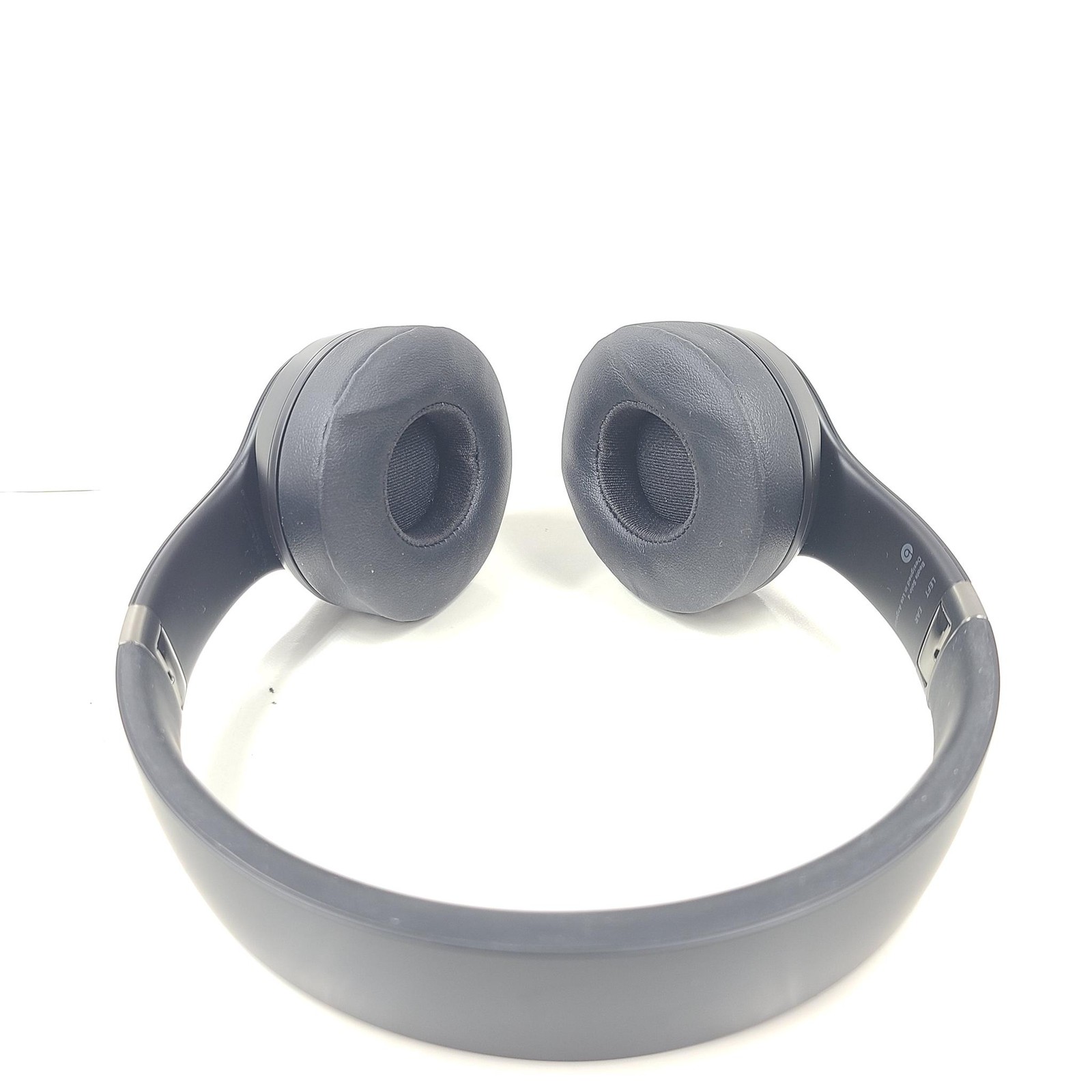 Beats Solo 4 Wireless On-Ear Headphones – Black no case GRADE A