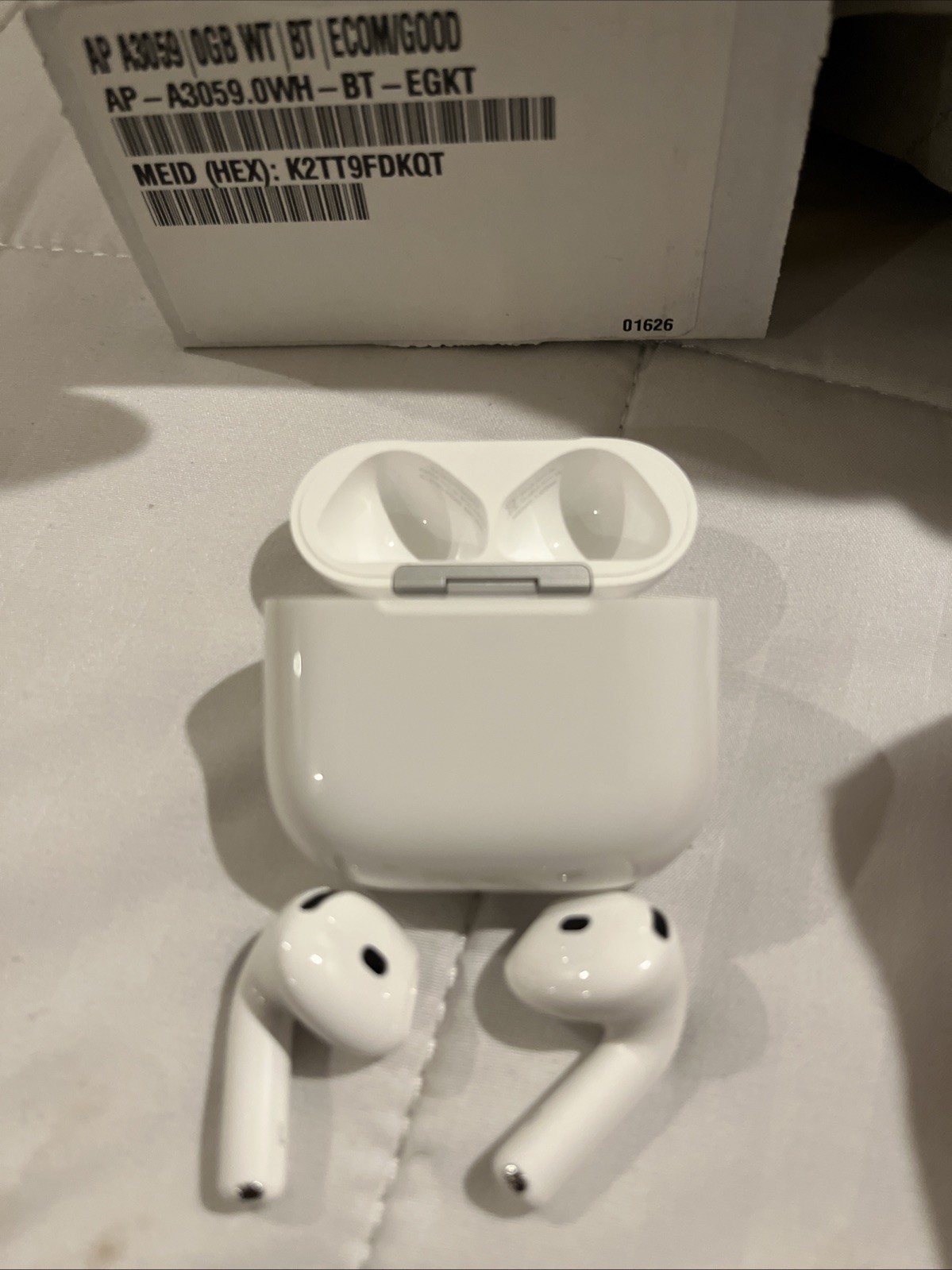 Apple AirPods 4th Gen Complete Set White, A3058/A3059/A3053