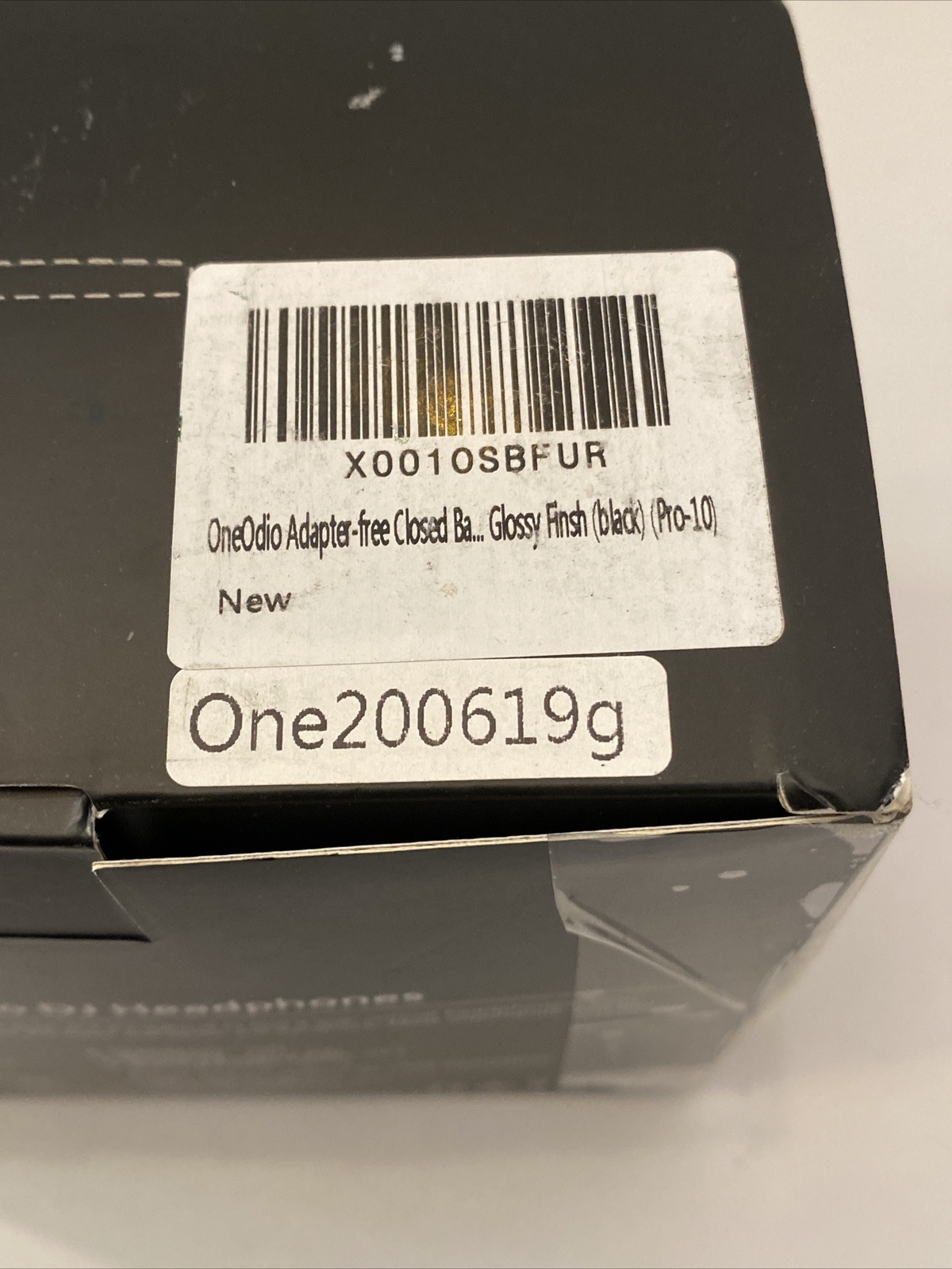 One Odio Over The Ear Wired 3.5MM Headhones Red And Black Very Good Pro 10