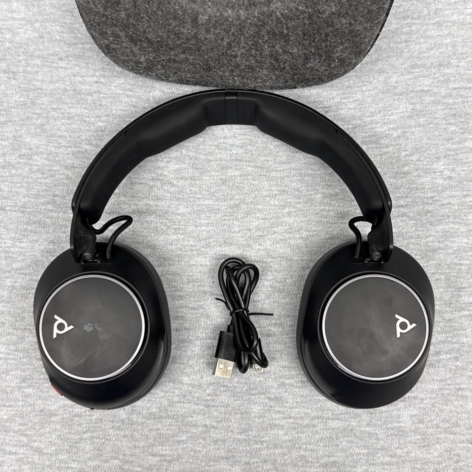 Poly Voyager Surround 80 UC Headset