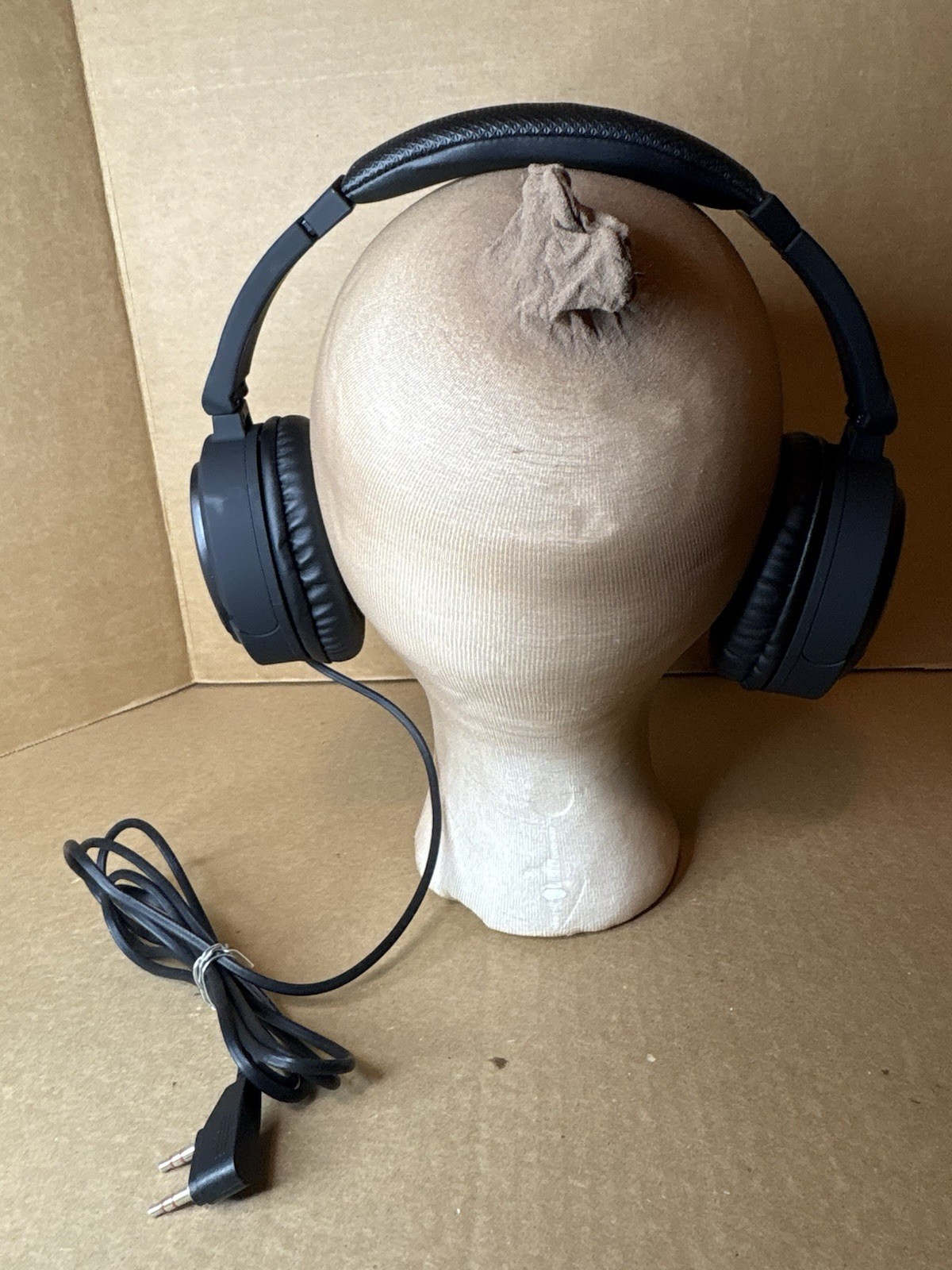 Delta Airlines First Class Premium Head Phones Pre-owned 044208423, On the Ear