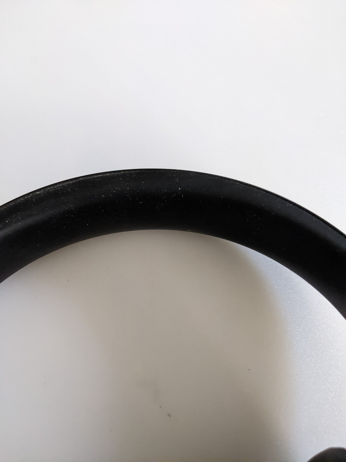Beats Studio3 Over the Ear Wireless Headphones – Black. Please read description.