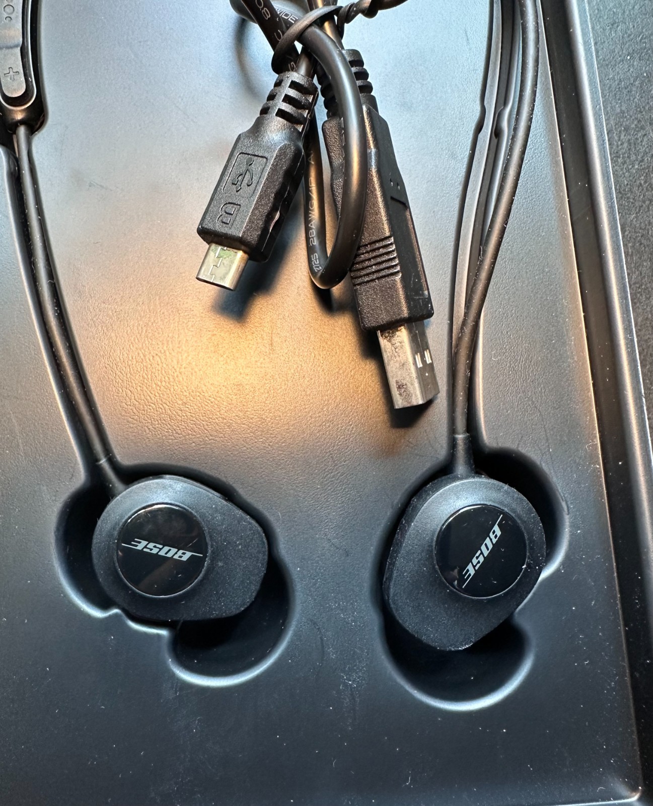 VGUC Bose SoundSport Wireless In-Ear Headphones with Box Tested