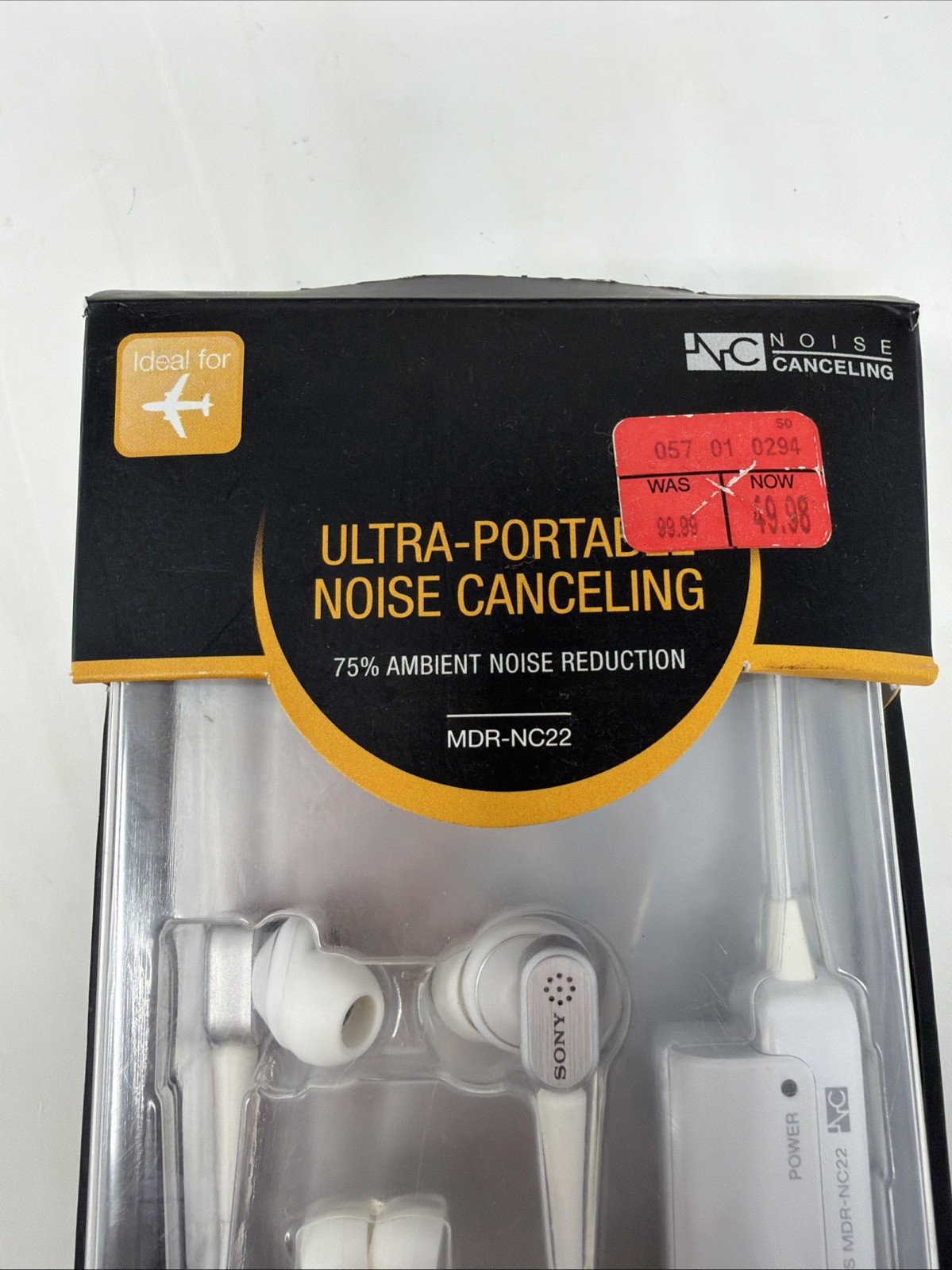 * NEW * SONY Ultra-Portable Noise Canceling Headphones MDR-NC22 with Flight Plug