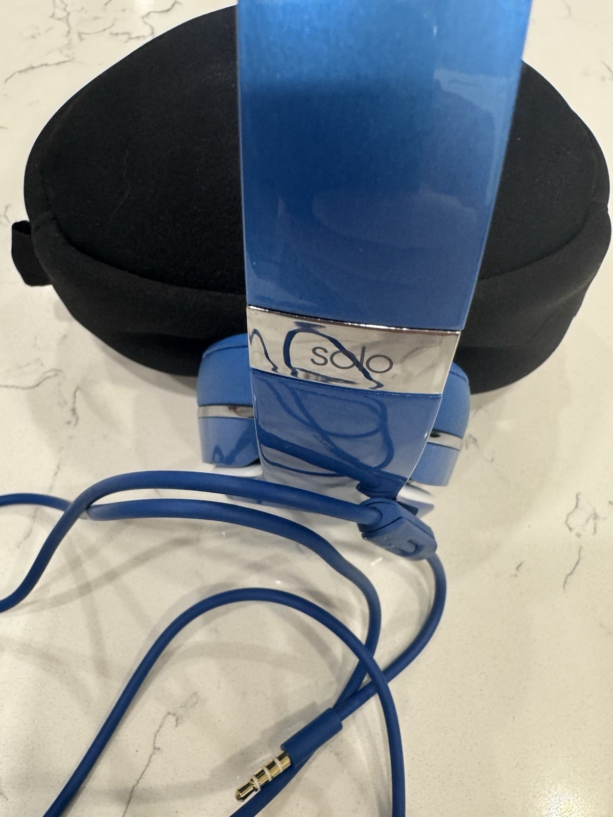 Beats by Dr. Dre Solo2 Over the Ear Headphones – Blue